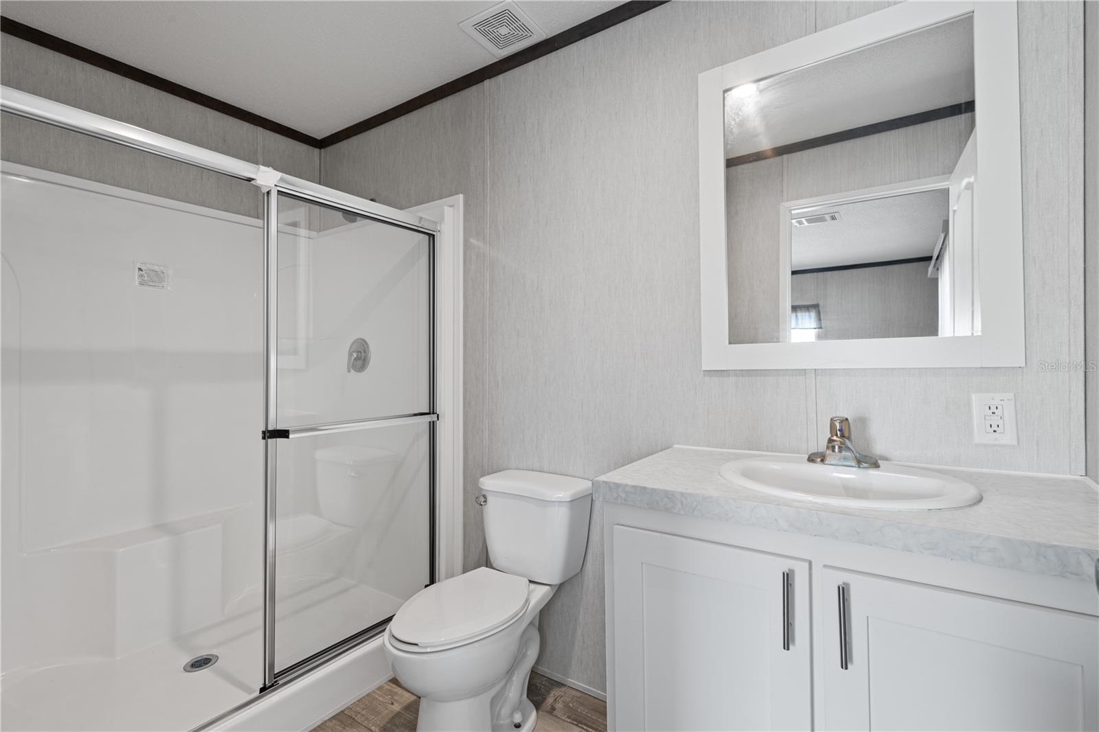 Image 20 of 41 For 11851 21st Place