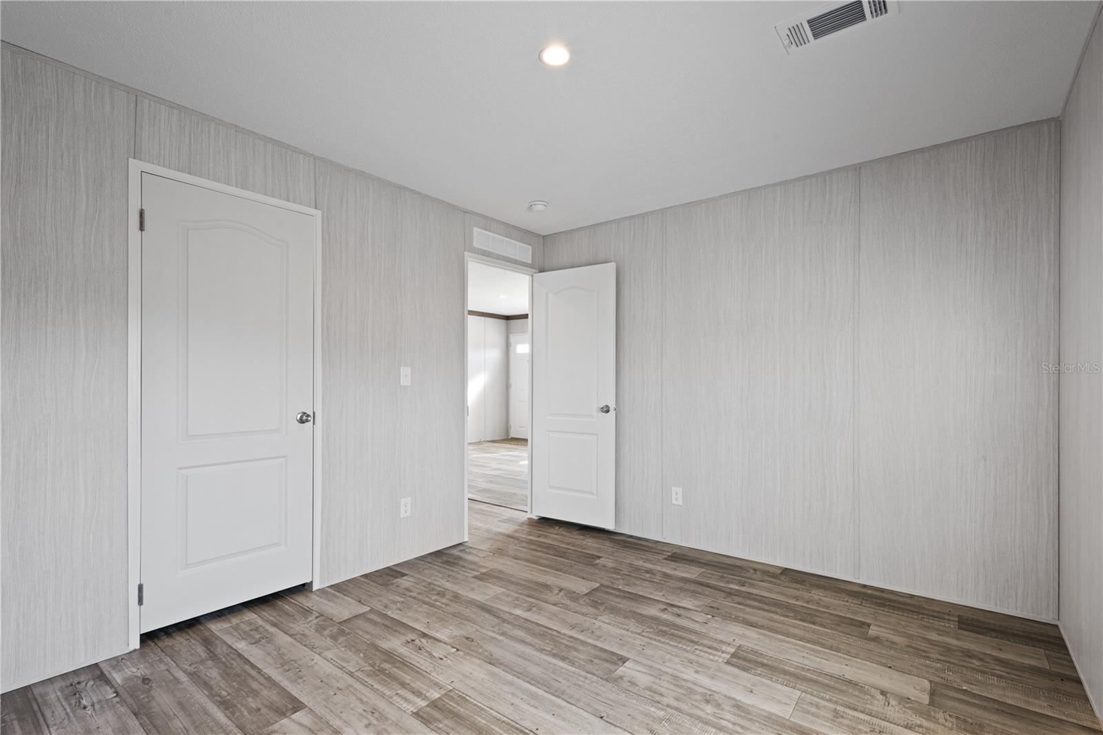 Image 22 of 41 For 11851 21st Place