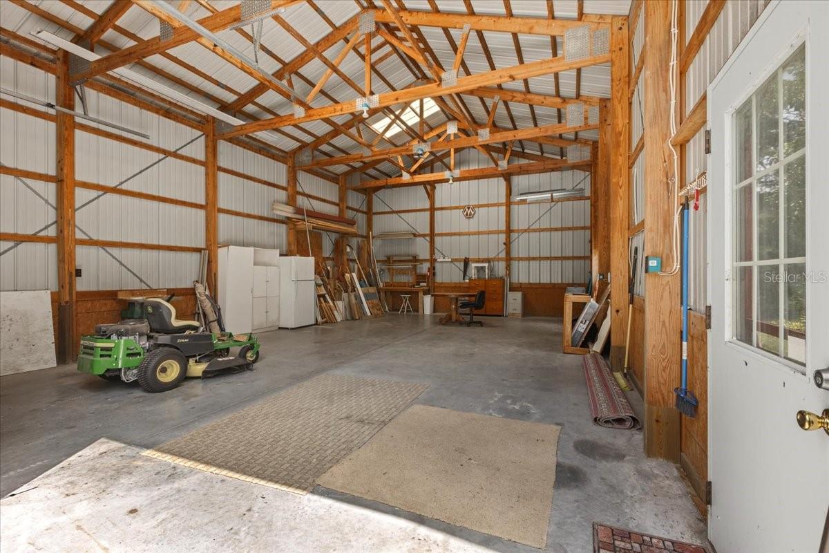 Image 11 of 82 For 17231 83rd Court