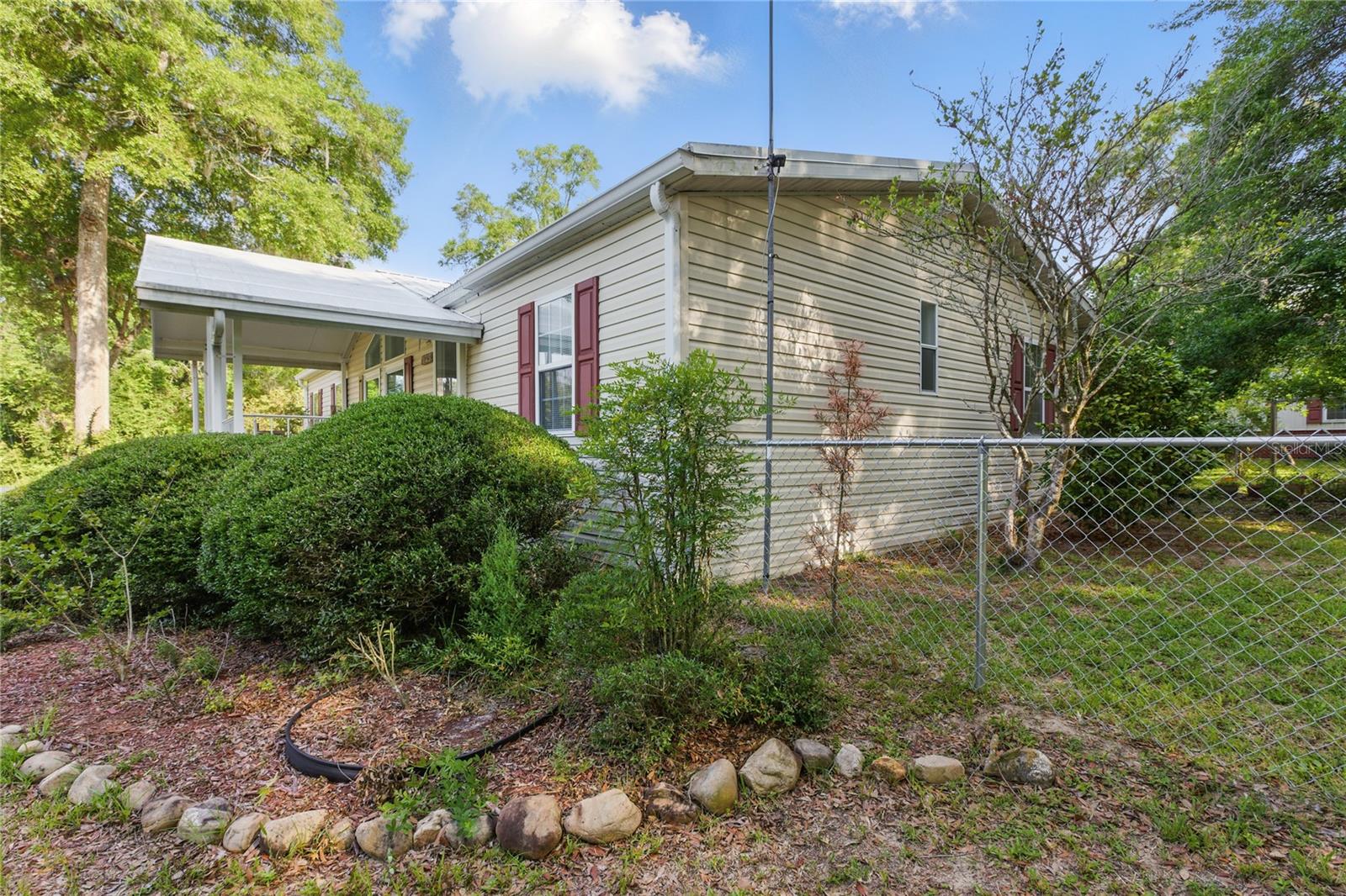 Image 22 of 82 For 17231 83rd Court