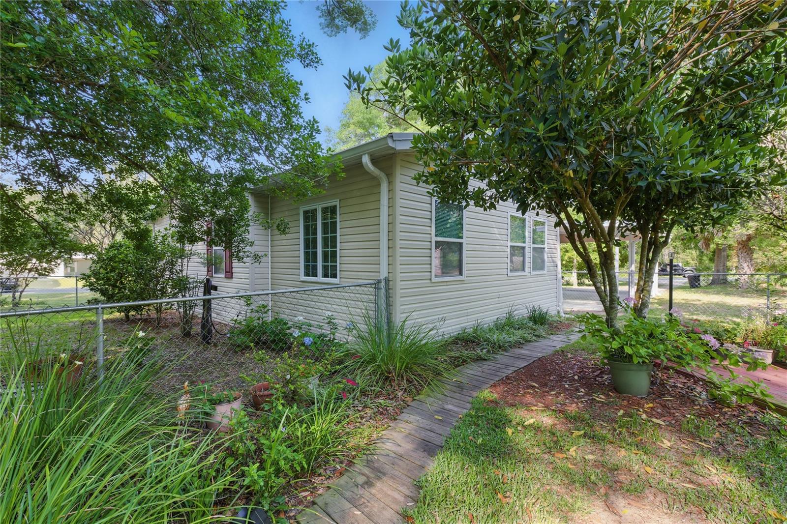 Image 63 of 82 For 17231 83rd Court