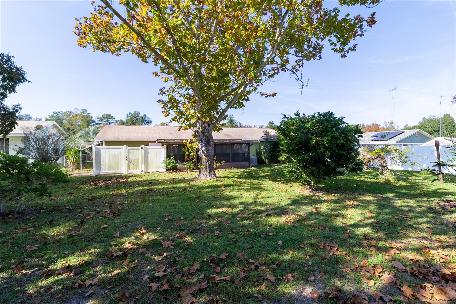 Image 10 of 28 For 15083 43rd Terrace Road