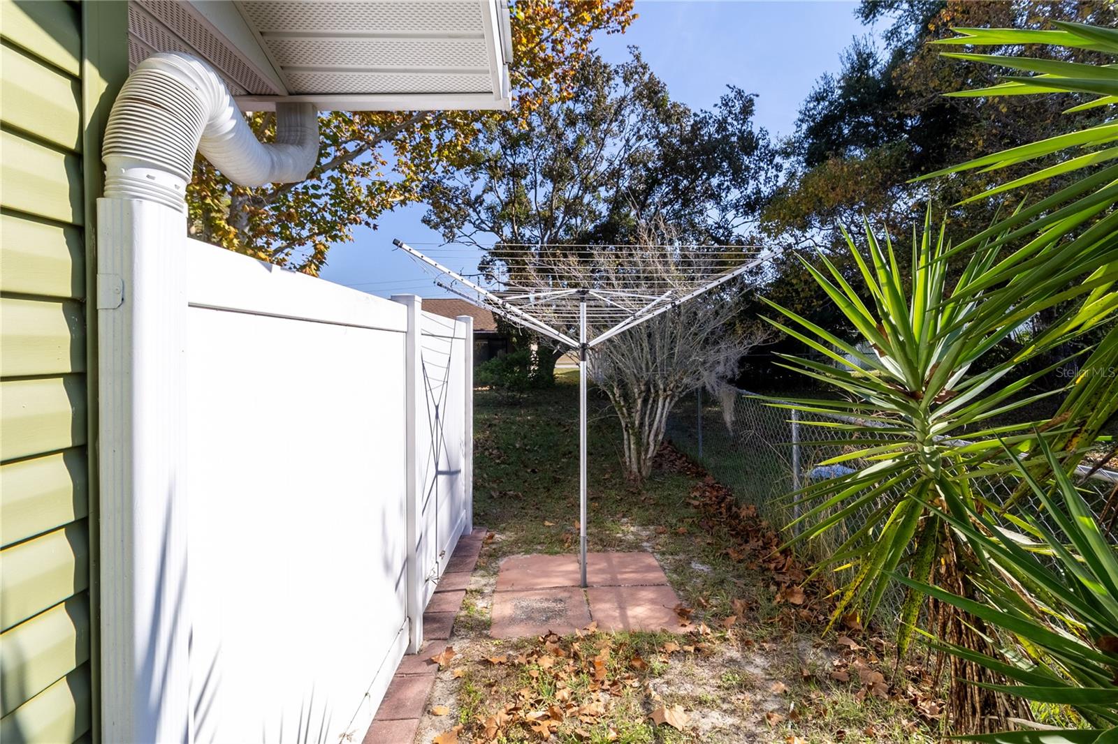 Image 17 of 28 For 15083 43rd Terrace Road