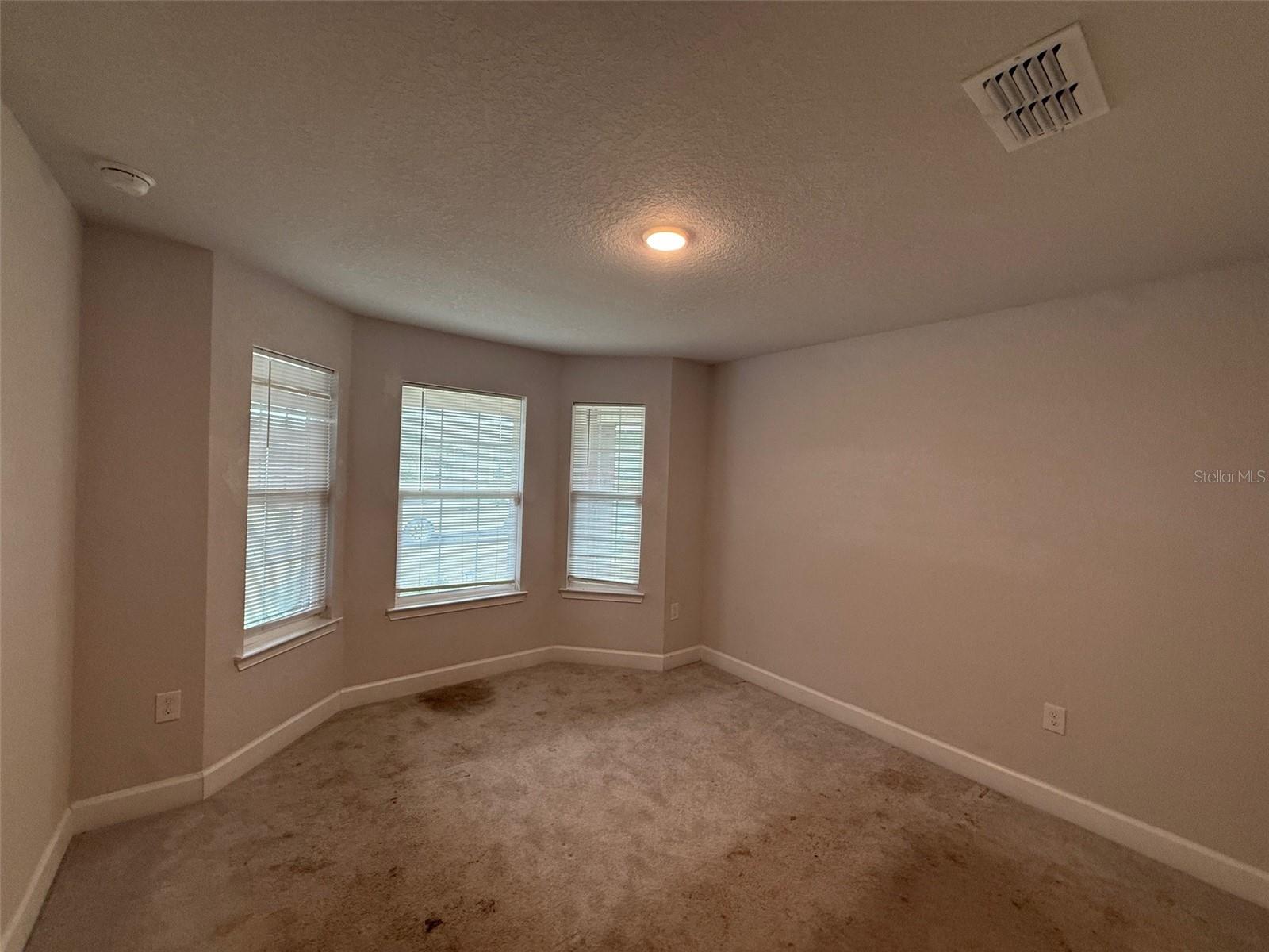 Image 13 of 16 For 15835 123rd Avenue