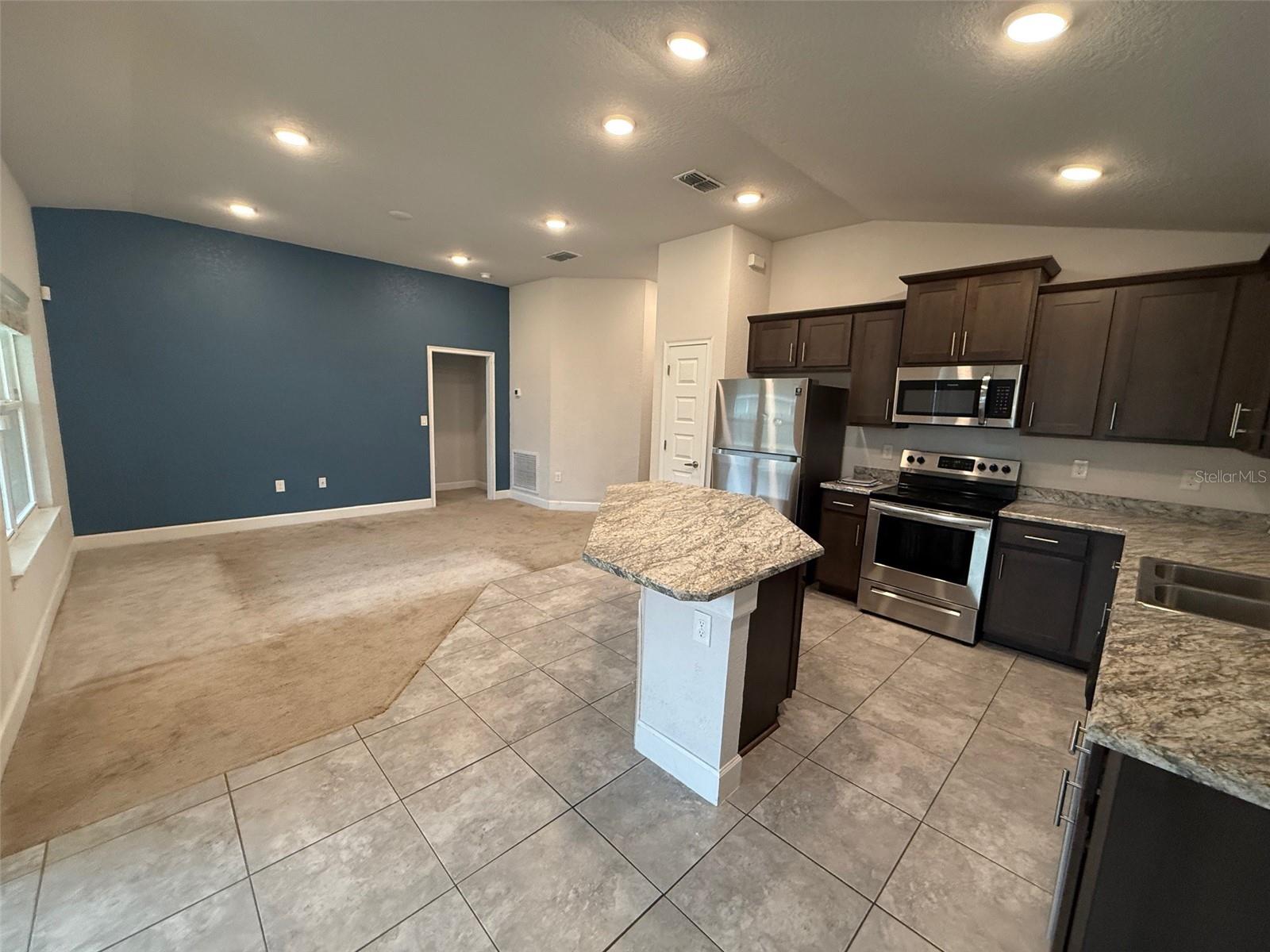 Image 3 of 16 For 15835 123rd Avenue