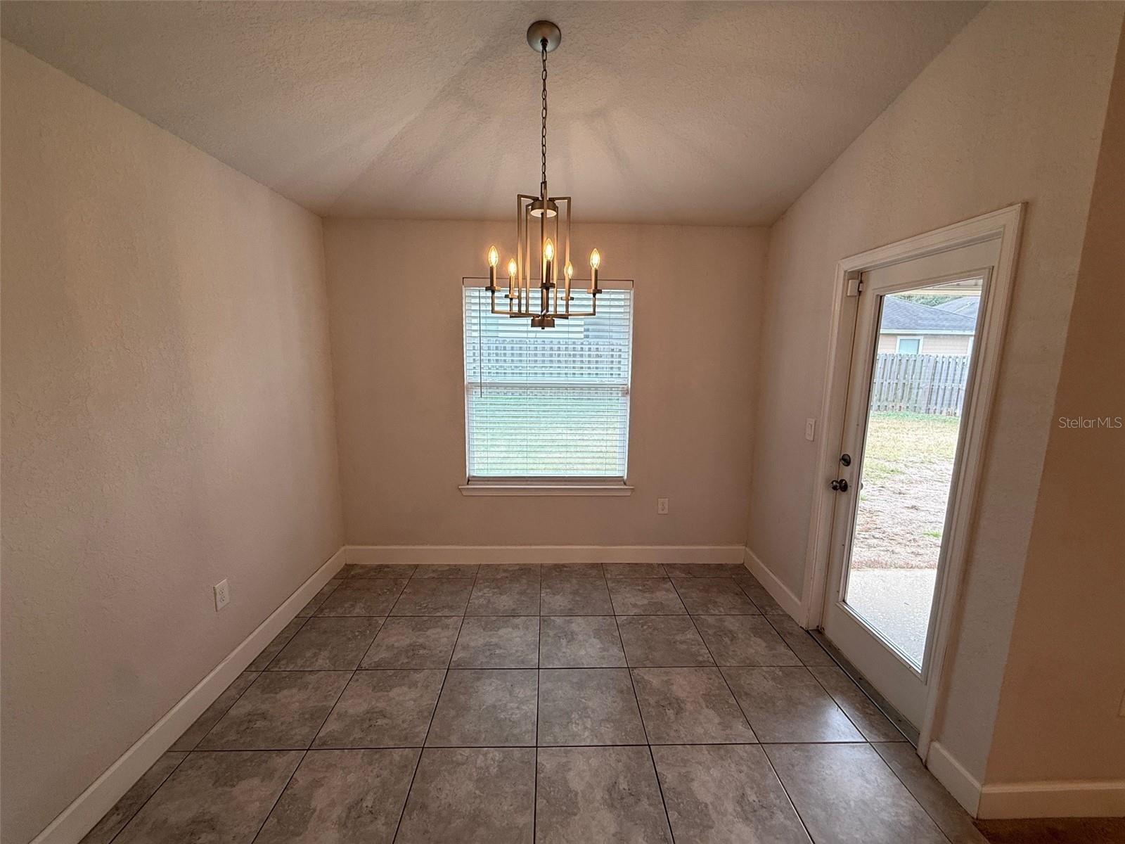 Image 6 of 16 For 15835 123rd Avenue