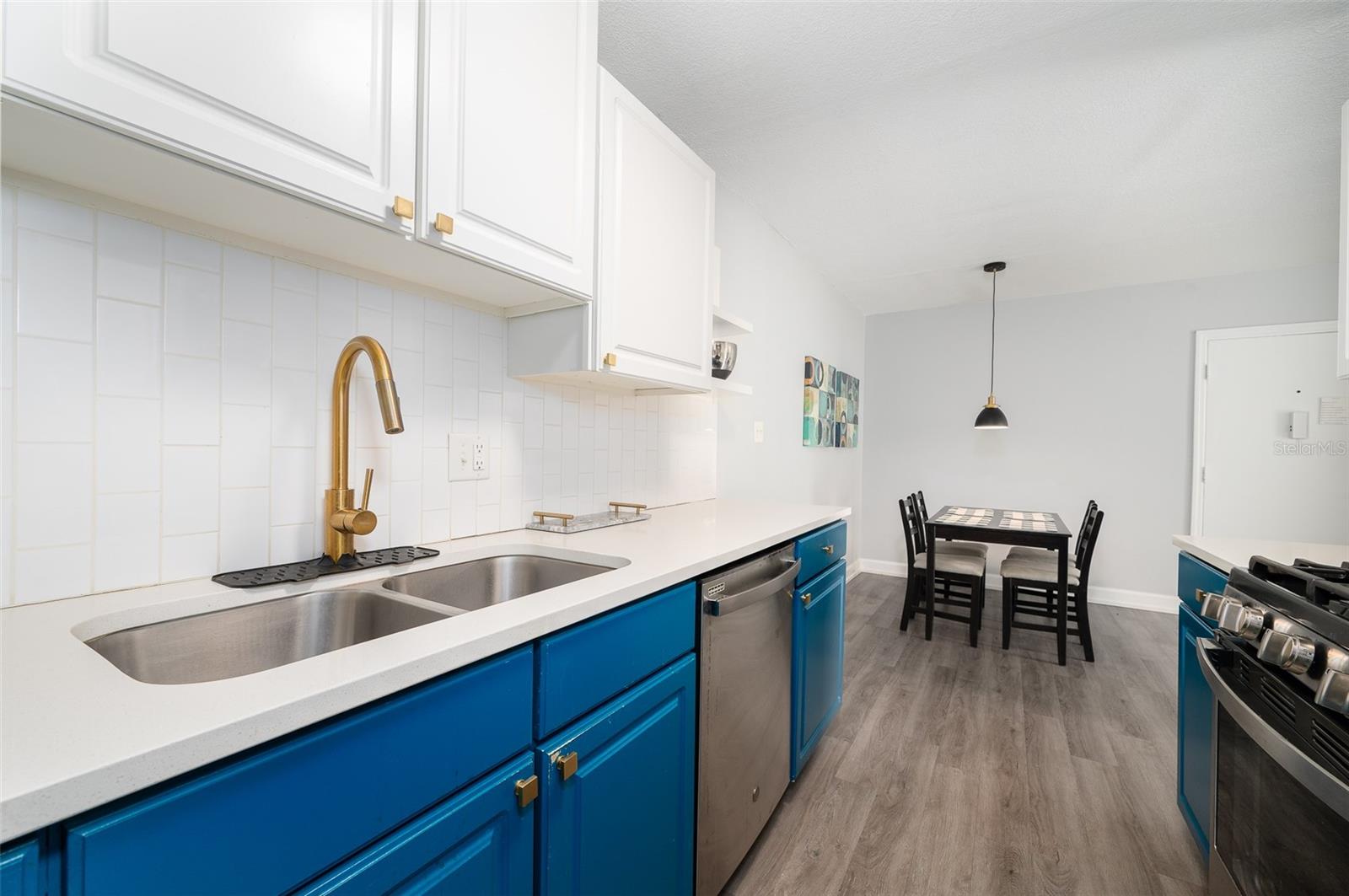 Image 11 of 22 For 1700 16th Court C25