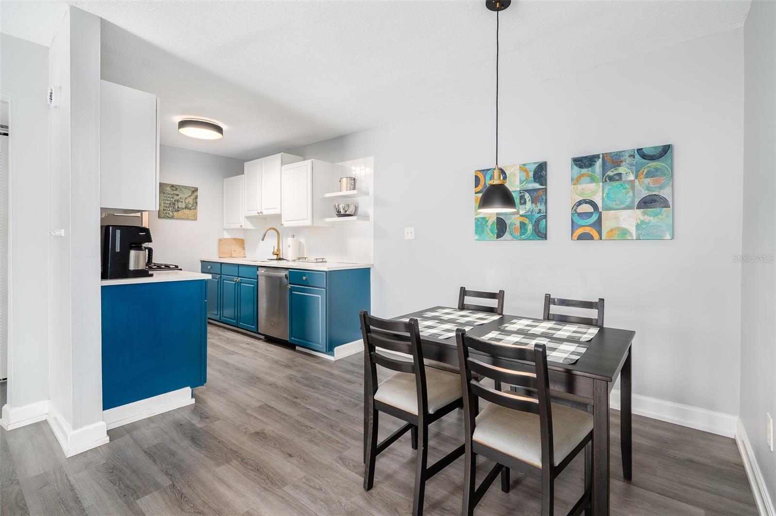 Image 6 of 22 For 1700 16th Court C25