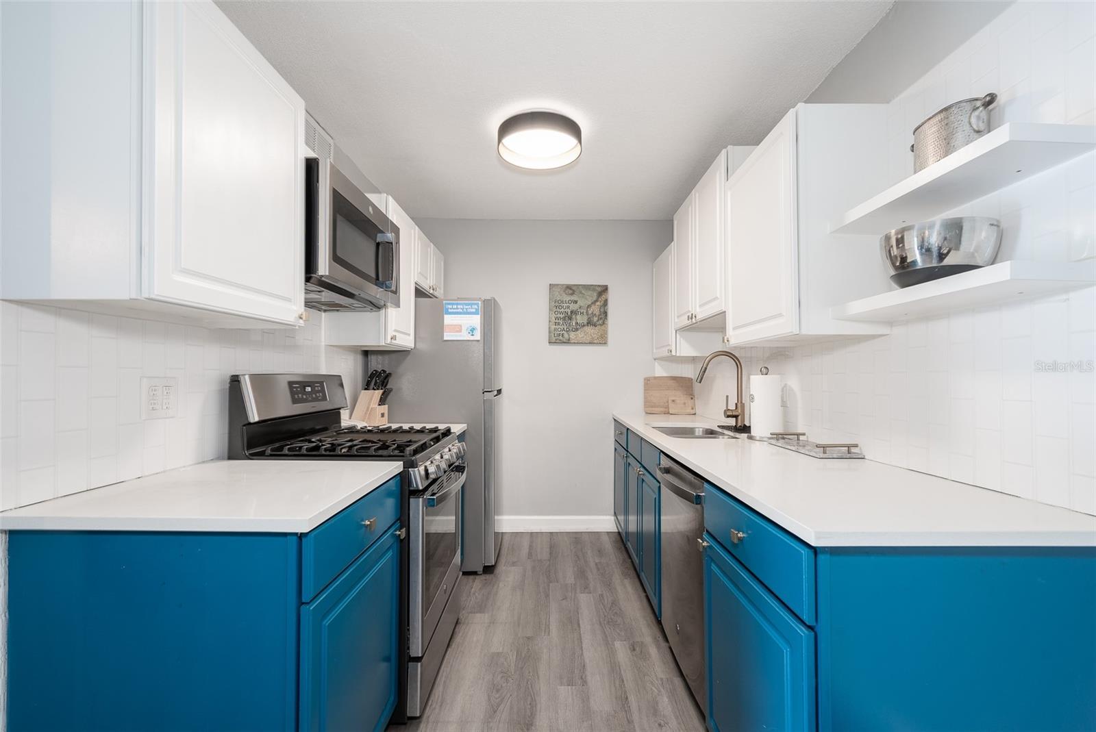 Image 8 of 22 For 1700 16th Court C25