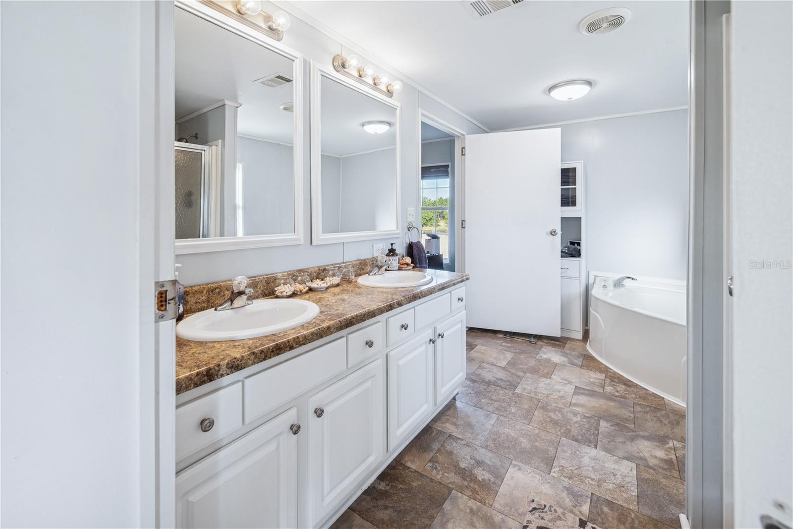 Image 44 of 97 For 18708 County Road 250