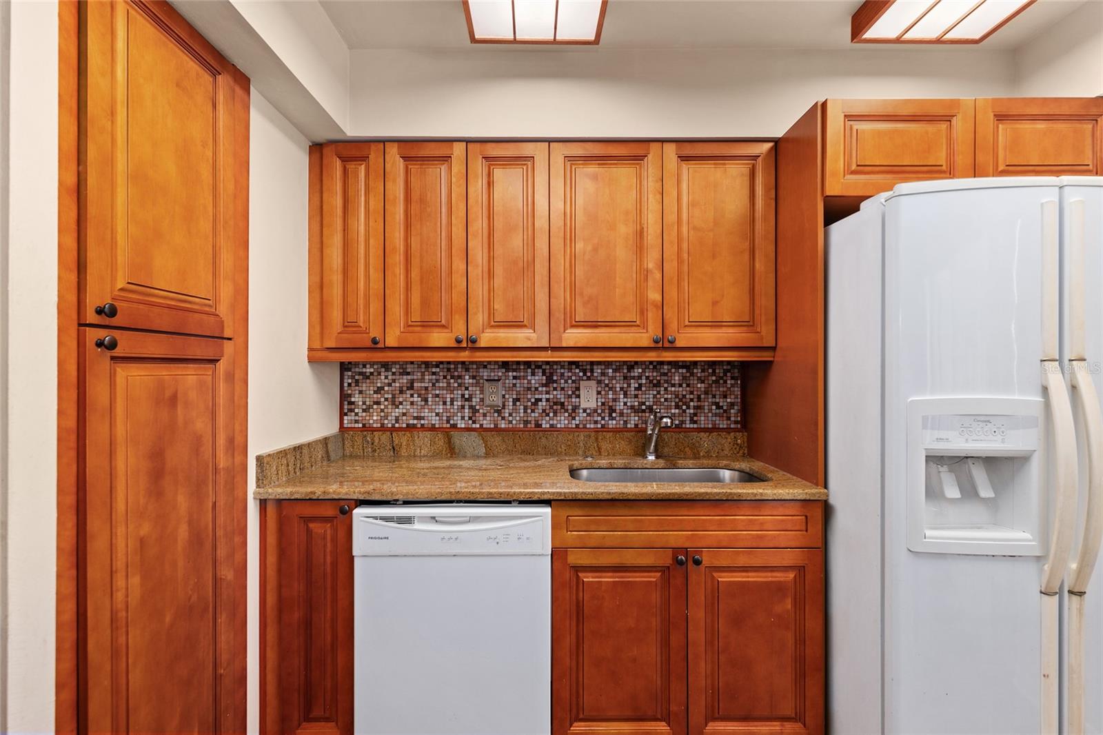 Image 13 of 62 For 401 39th Road 401c