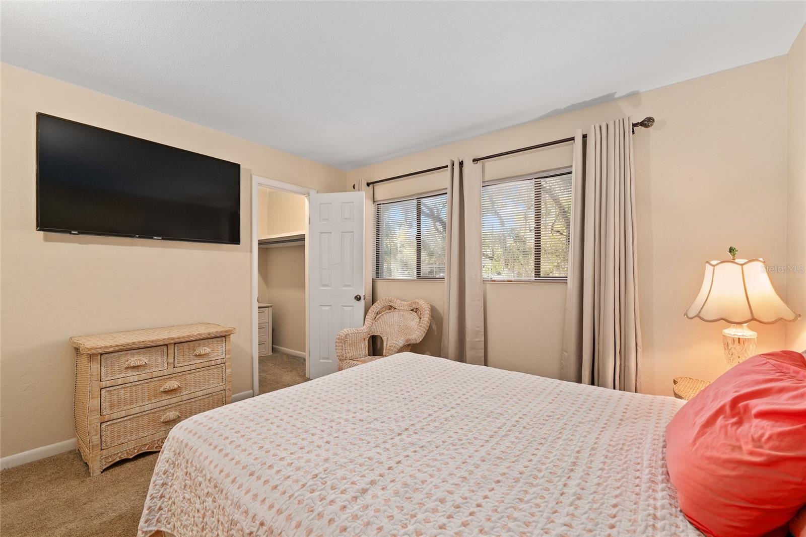 Image 23 of 62 For 401 39th Road 401c