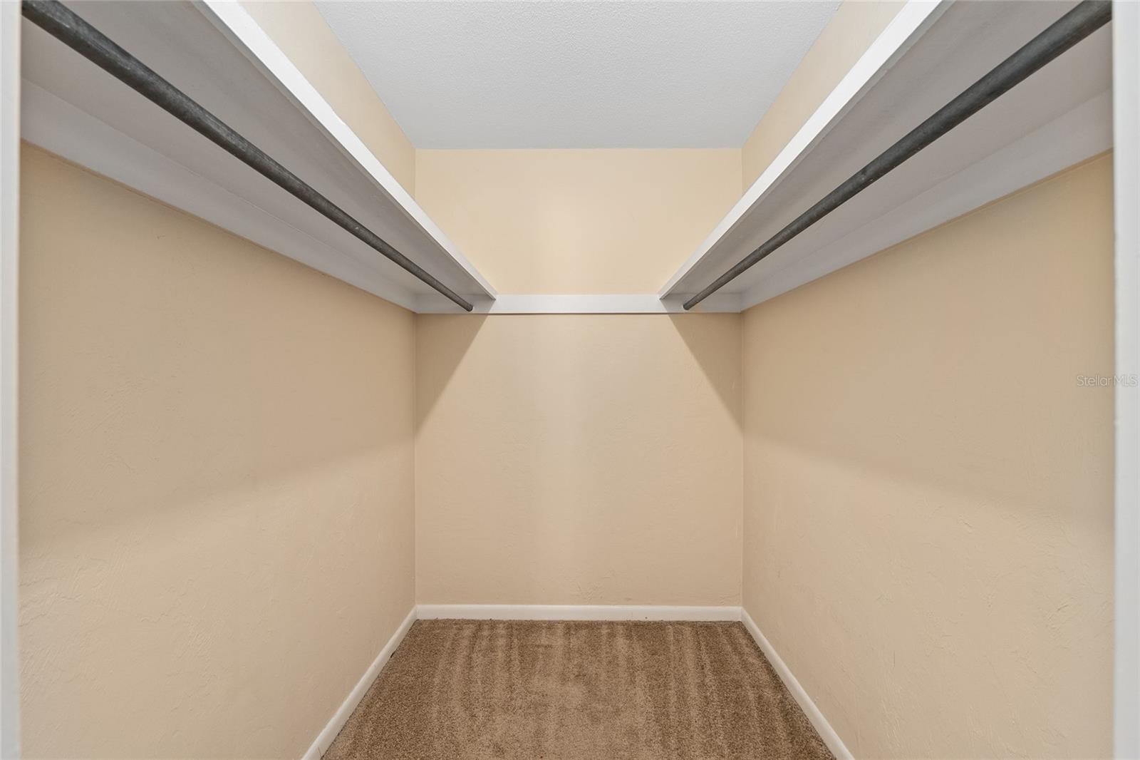 Image 28 of 62 For 401 39th Road 401c