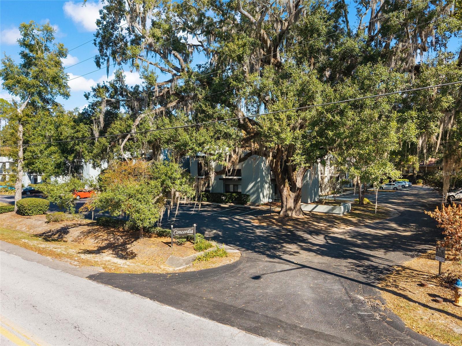 Image 45 of 62 For 401 39th Road 401c