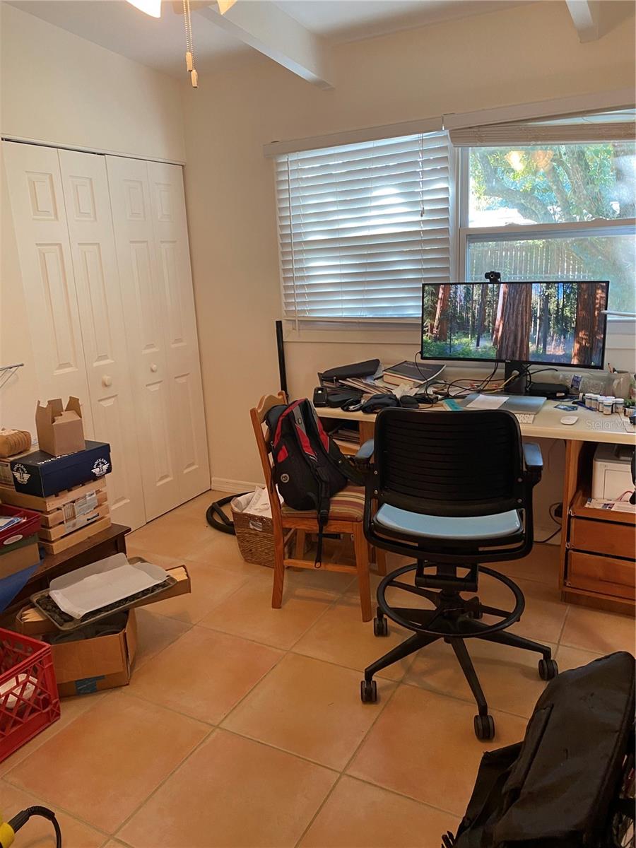 Image 11 of 13 For 2915 Ne 12 Street