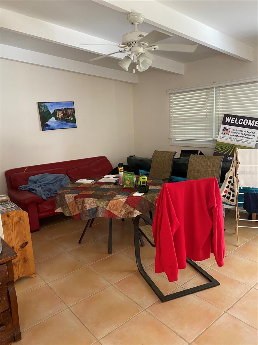 Image 6 of 13 For 2915 Ne 12 Street