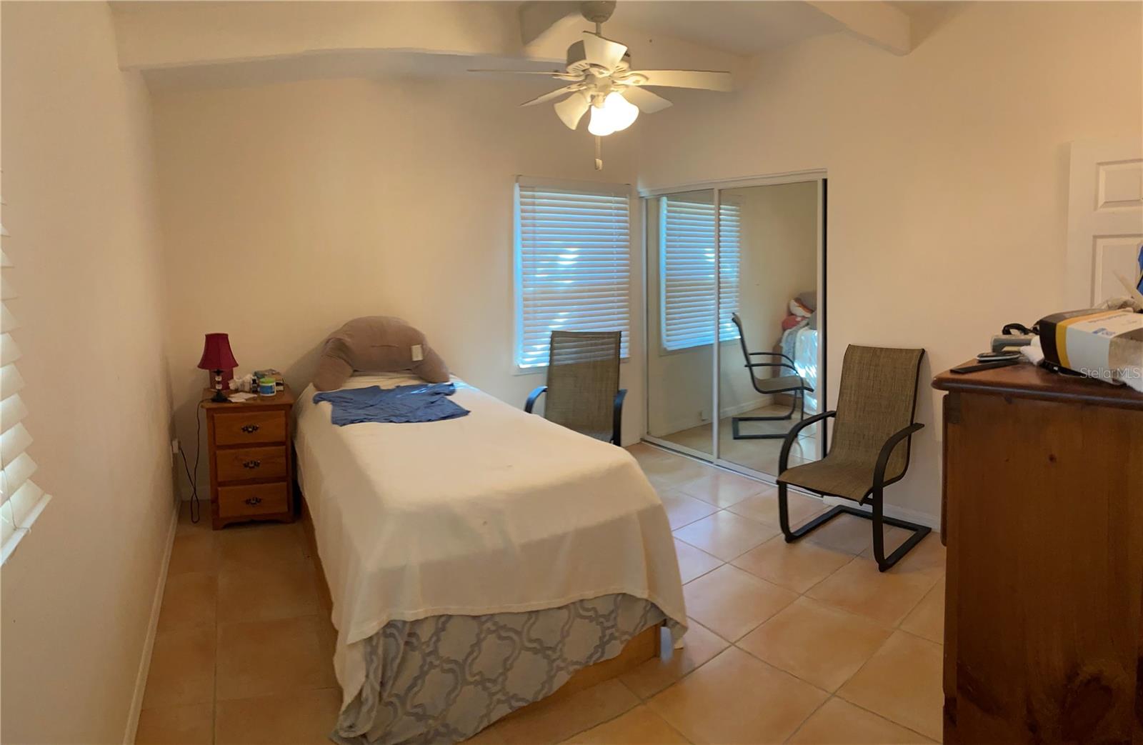 Image 7 of 13 For 2915 Ne 12 Street