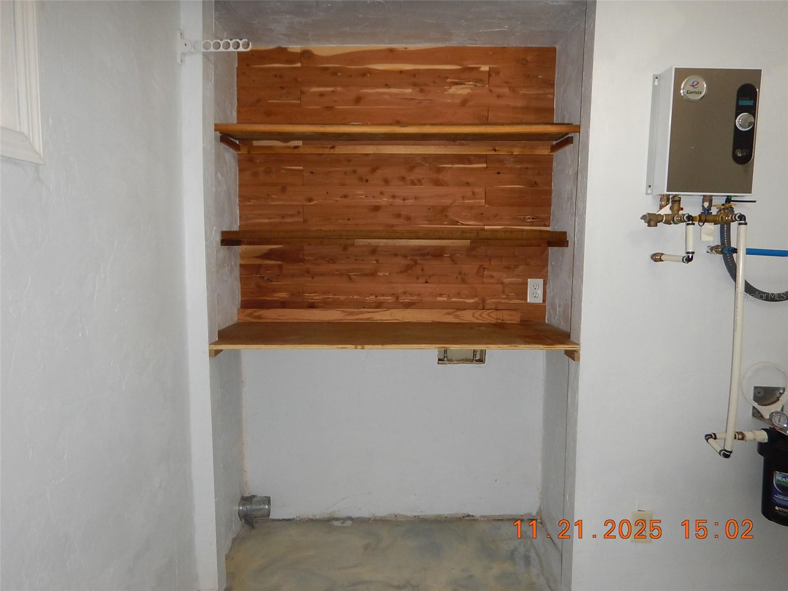 Image 18 of 37 For 2751 24th Place