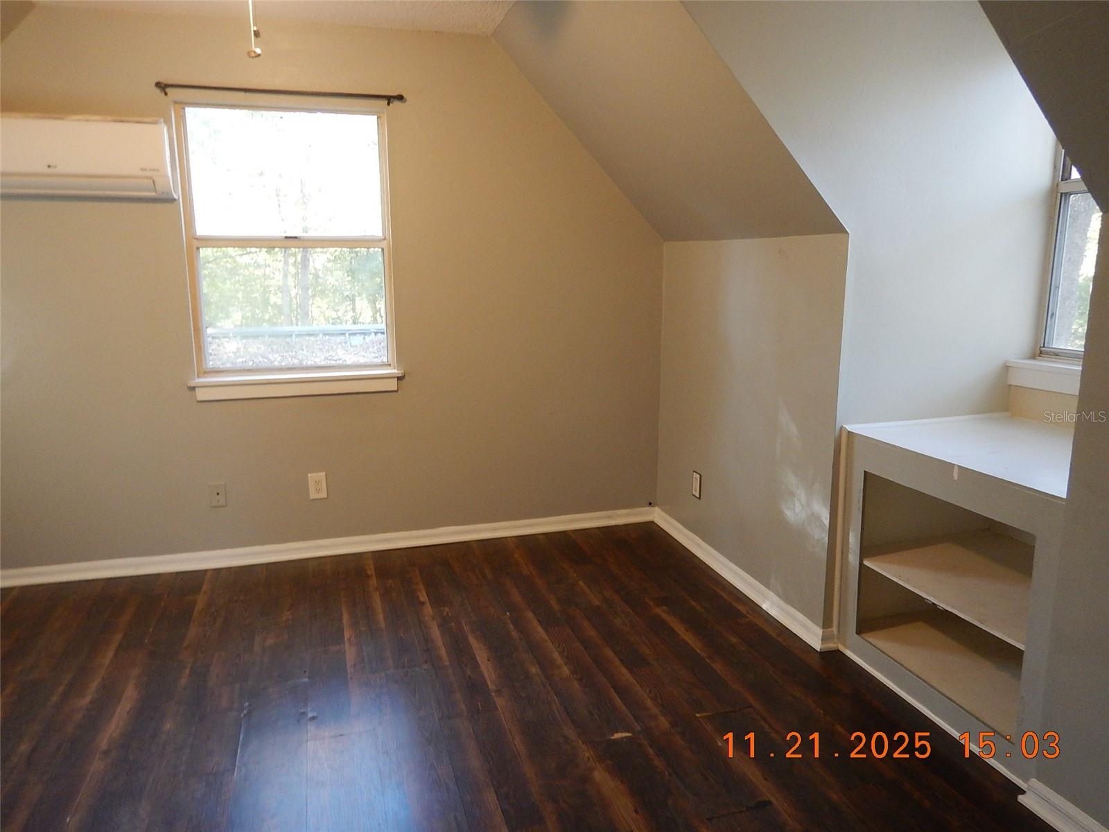 Image 22 of 37 For 2751 24th Place