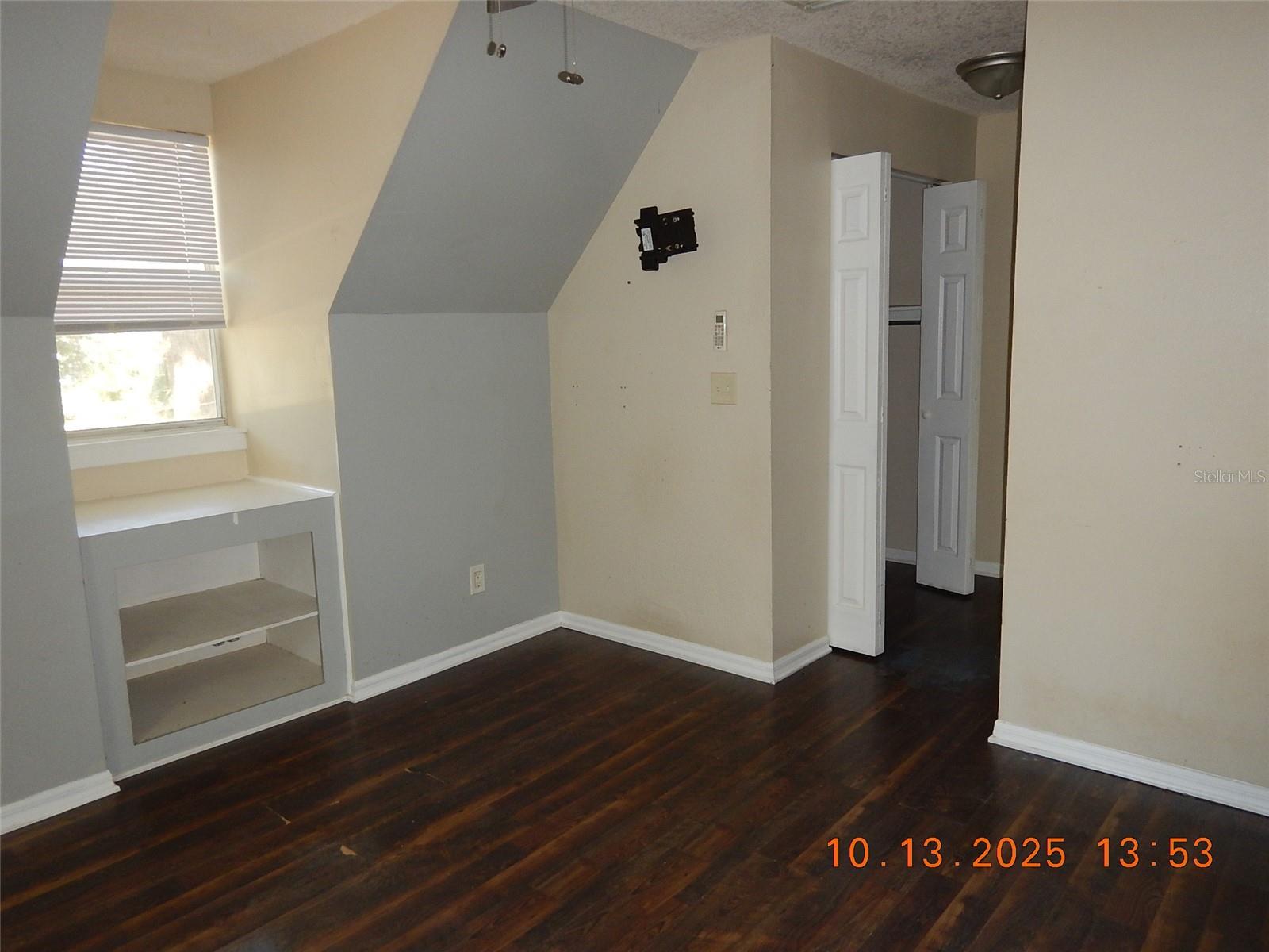 Image 24 of 37 For 2751 24th Place