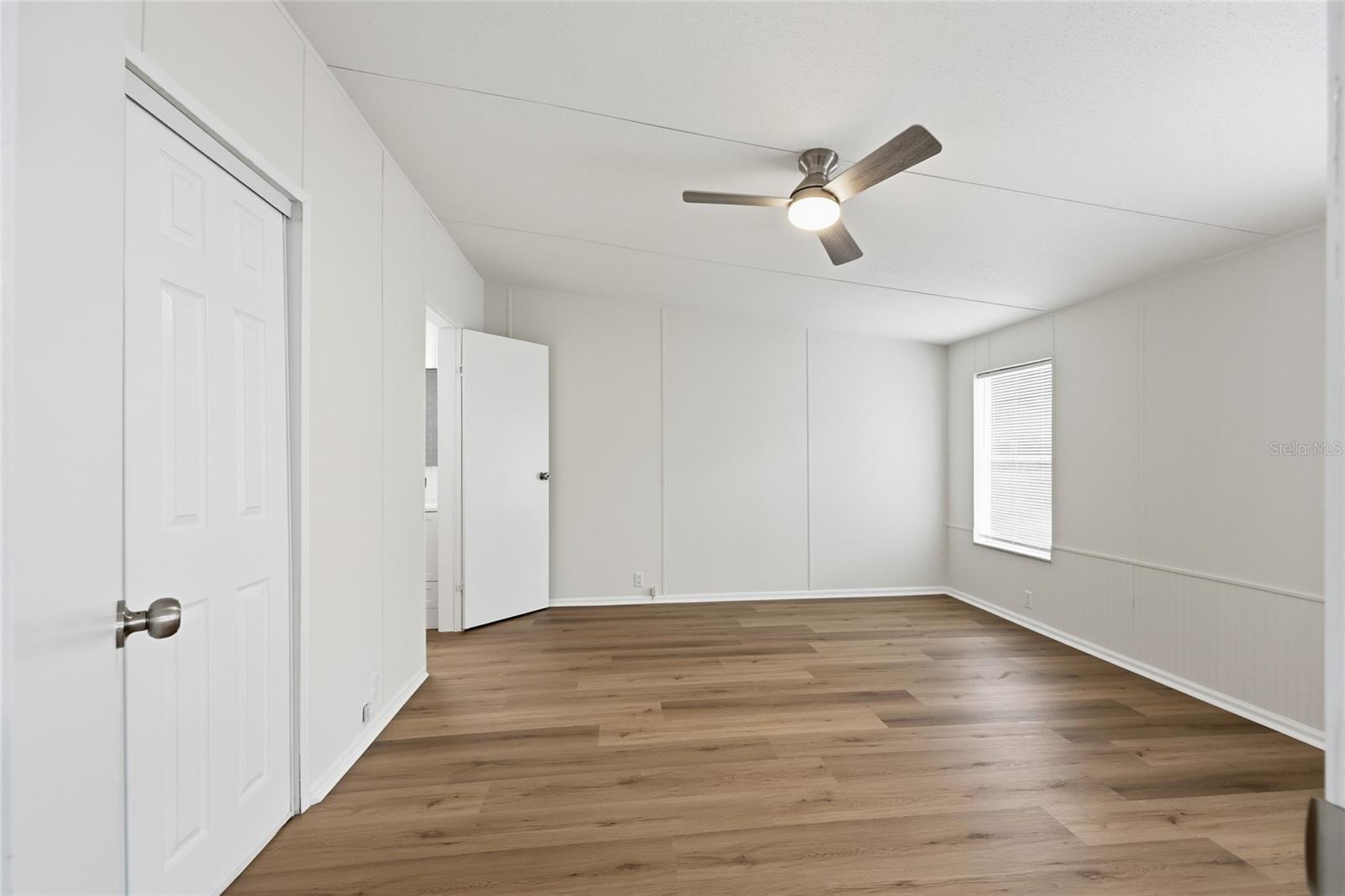 Image 21 of 43 For 5671 56th Way