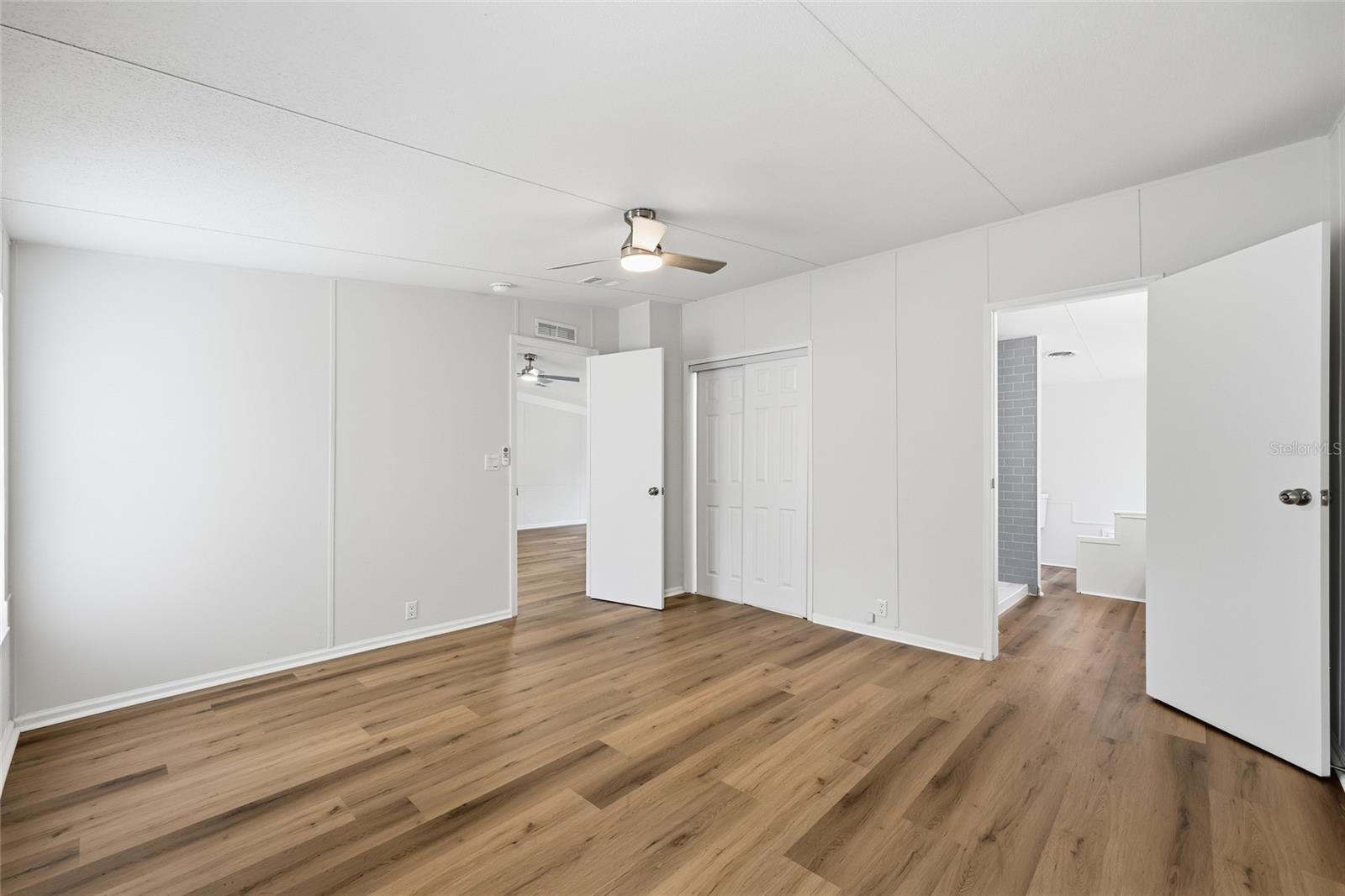 Image 23 of 43 For 5671 56th Way