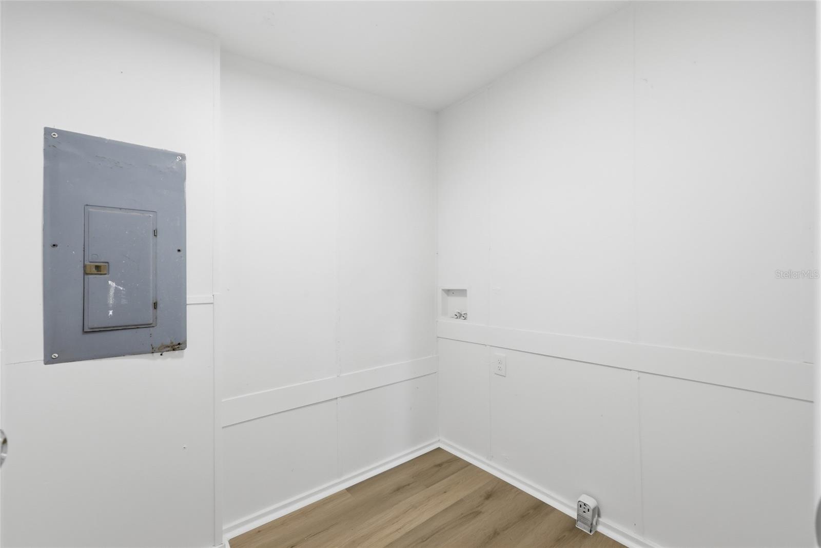 Image 34 of 43 For 5671 56th Way