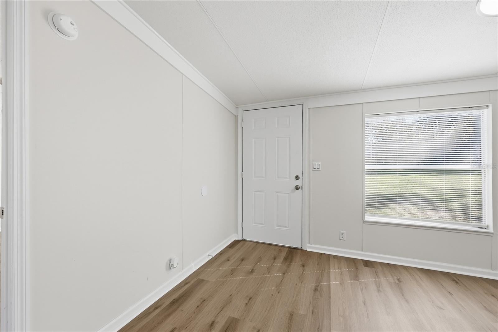 Image 7 of 43 For 5671 56th Way