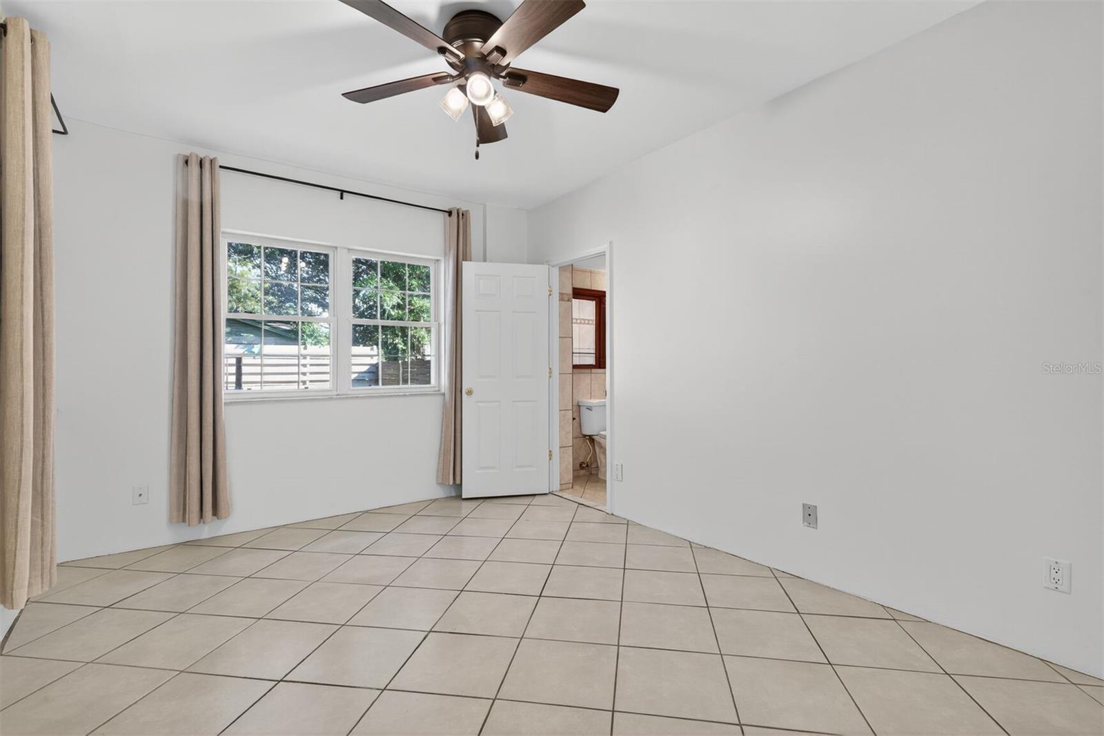 Image 12 of 32 For 1105 9th Street