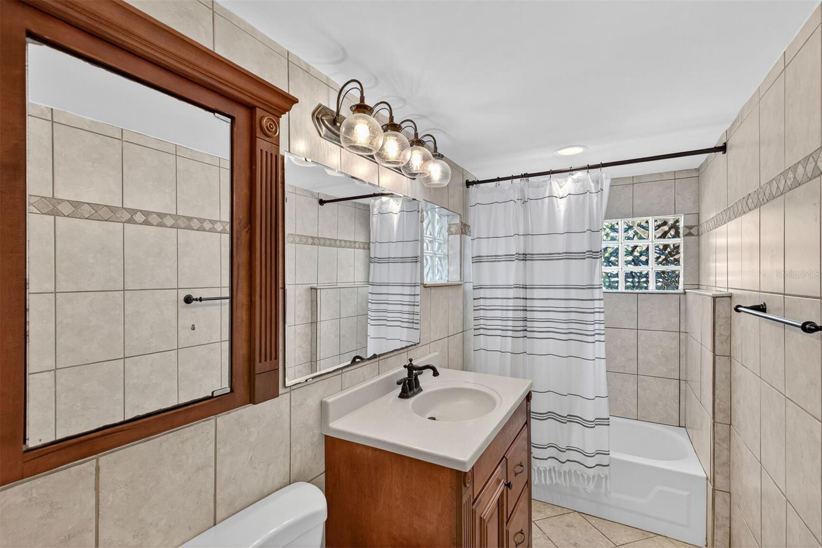 Image 13 of 32 For 1105 9th Street