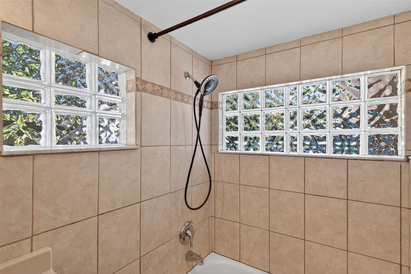 Image 14 of 32 For 1105 9th Street