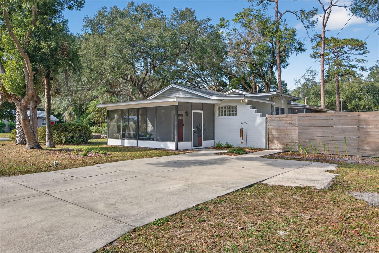 Image 21 of 32 For 1105 9th Street