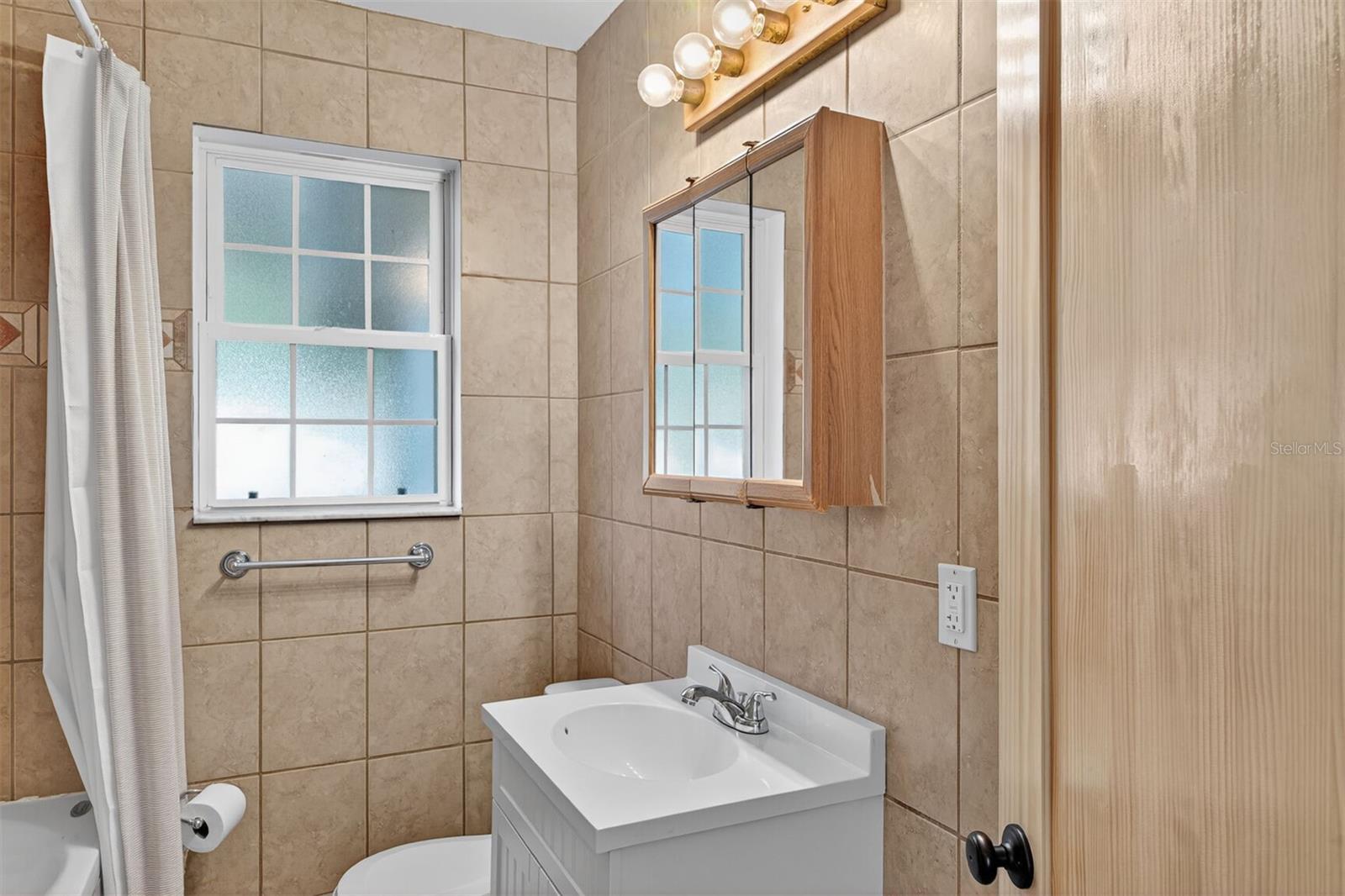 Image 9 of 32 For 1105 9th Street