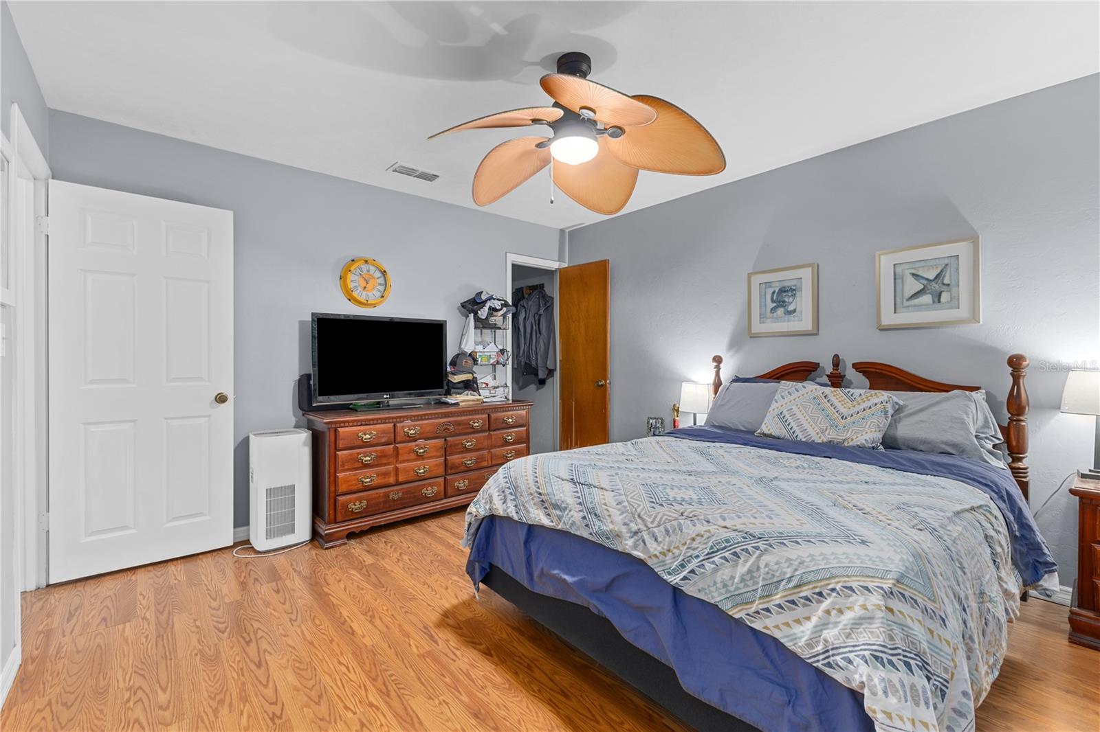 Image 11 of 25 For 5631 25th Terrace