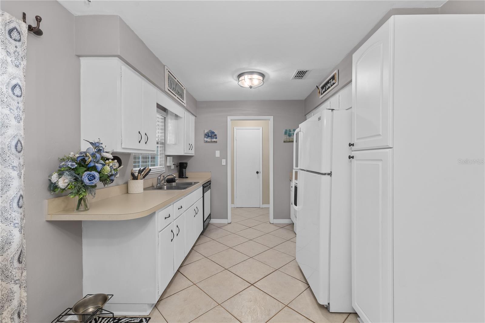 Image 3 of 25 For 5631 25th Terrace