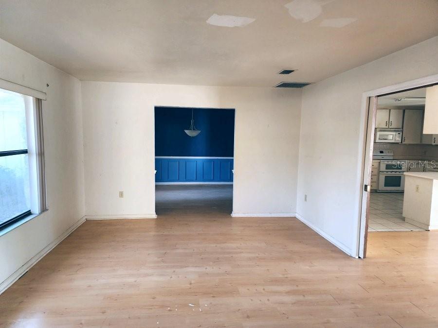 Image 12 of 14 For 11708 72nd Terrace