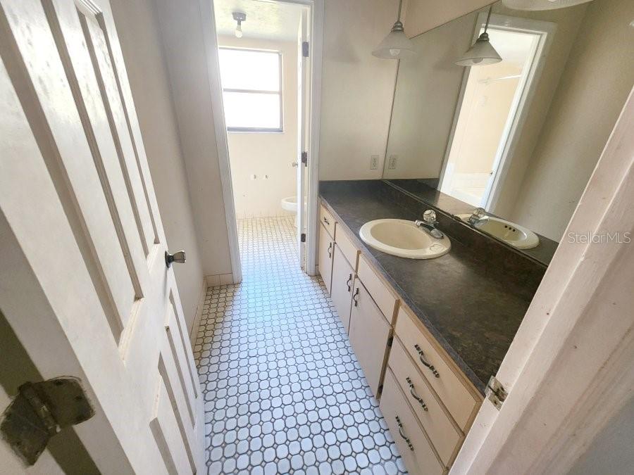 Image 8 of 14 For 11708 72nd Terrace