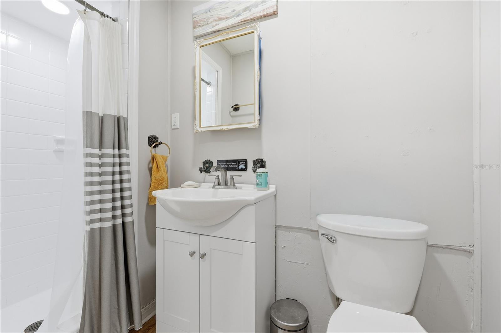 Image 14 of 31 For 1417 17th St