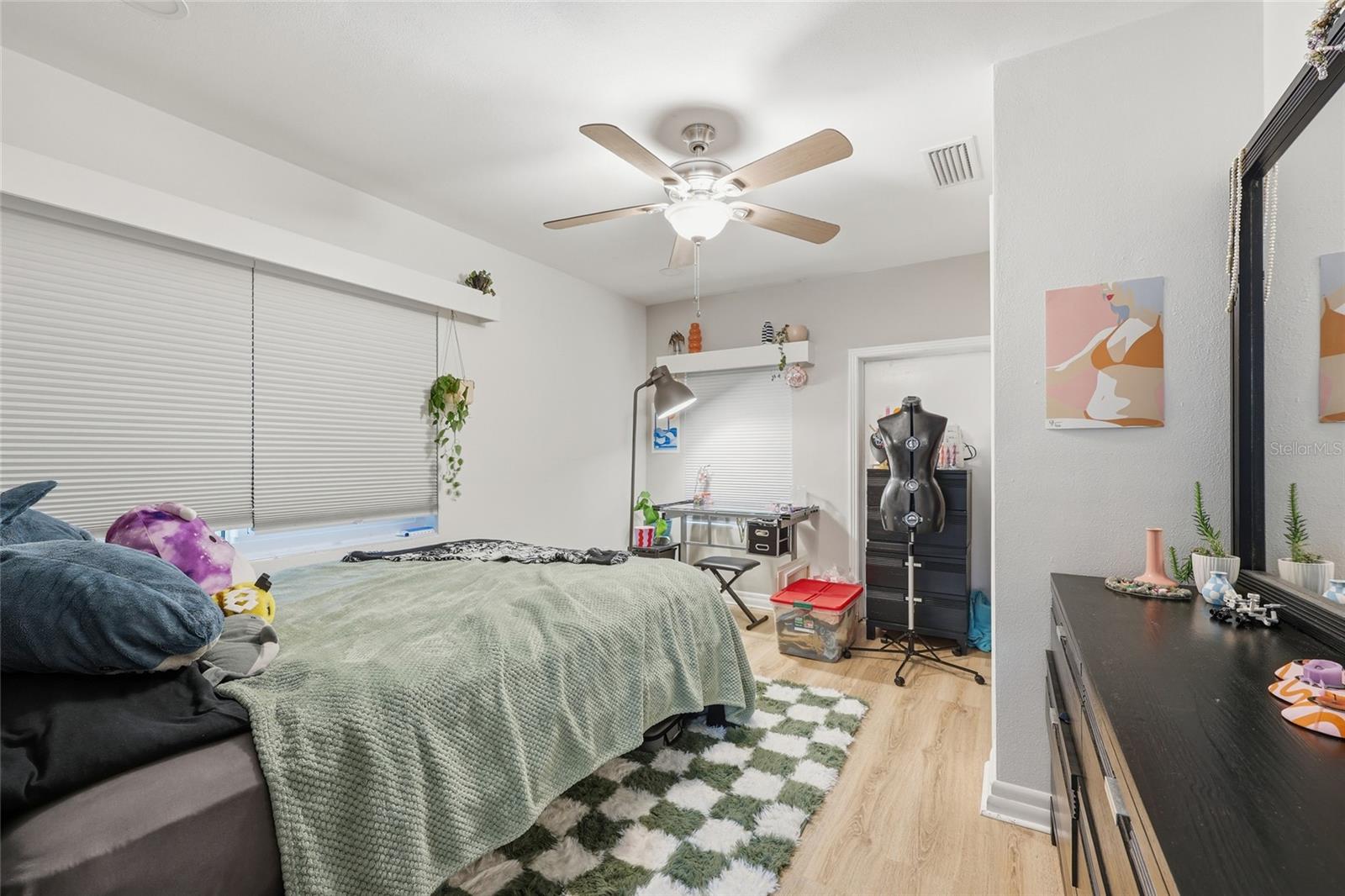 Image 21 of 31 For 1417 17th St