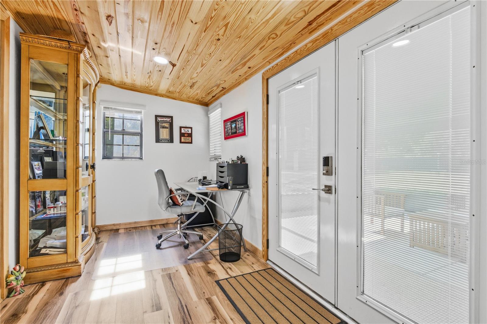 Image 31 of 67 For 521 838th Street