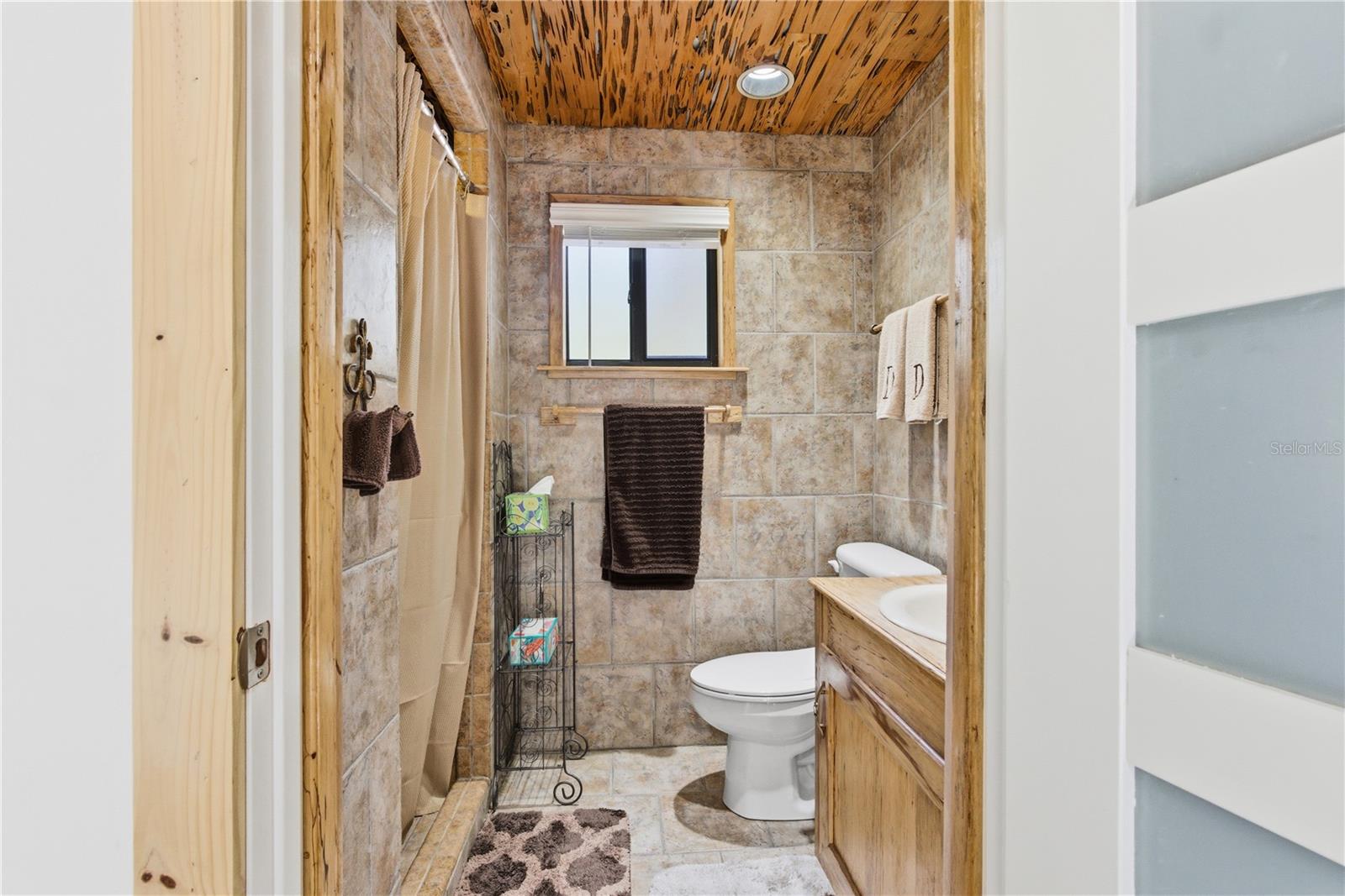 Image 33 of 67 For 521 838th Street