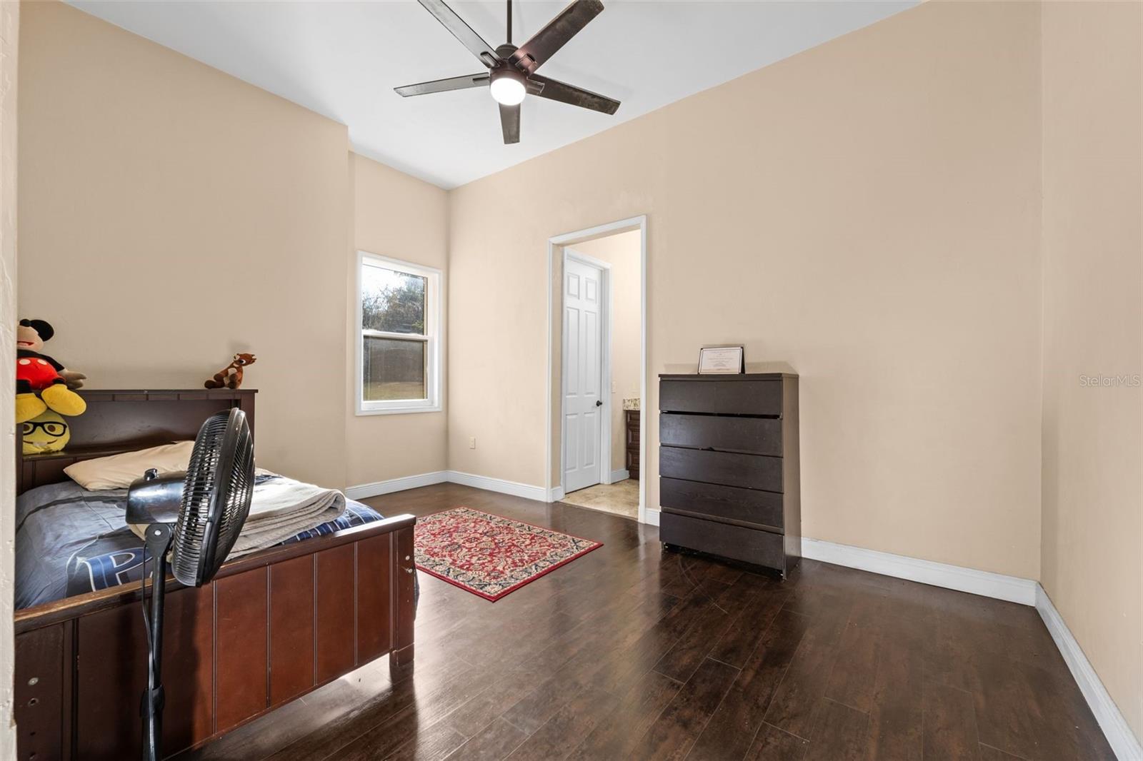 Image 24 of 48 For 16635 139th Avenue