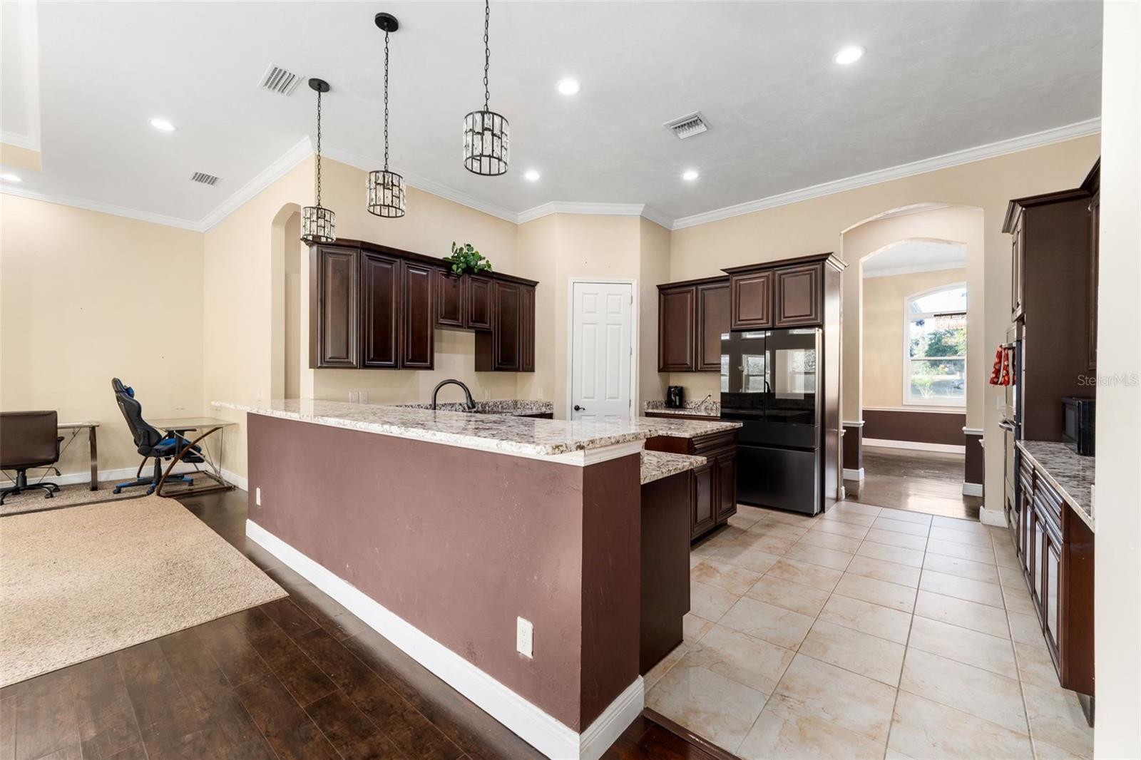 Image 8 of 48 For 16635 139th Avenue