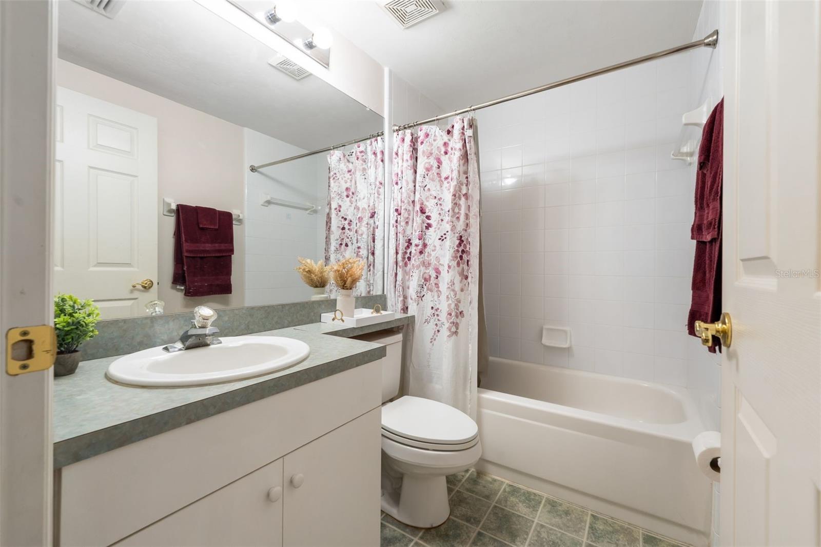 Image 19 of 40 For 10510 28th Place