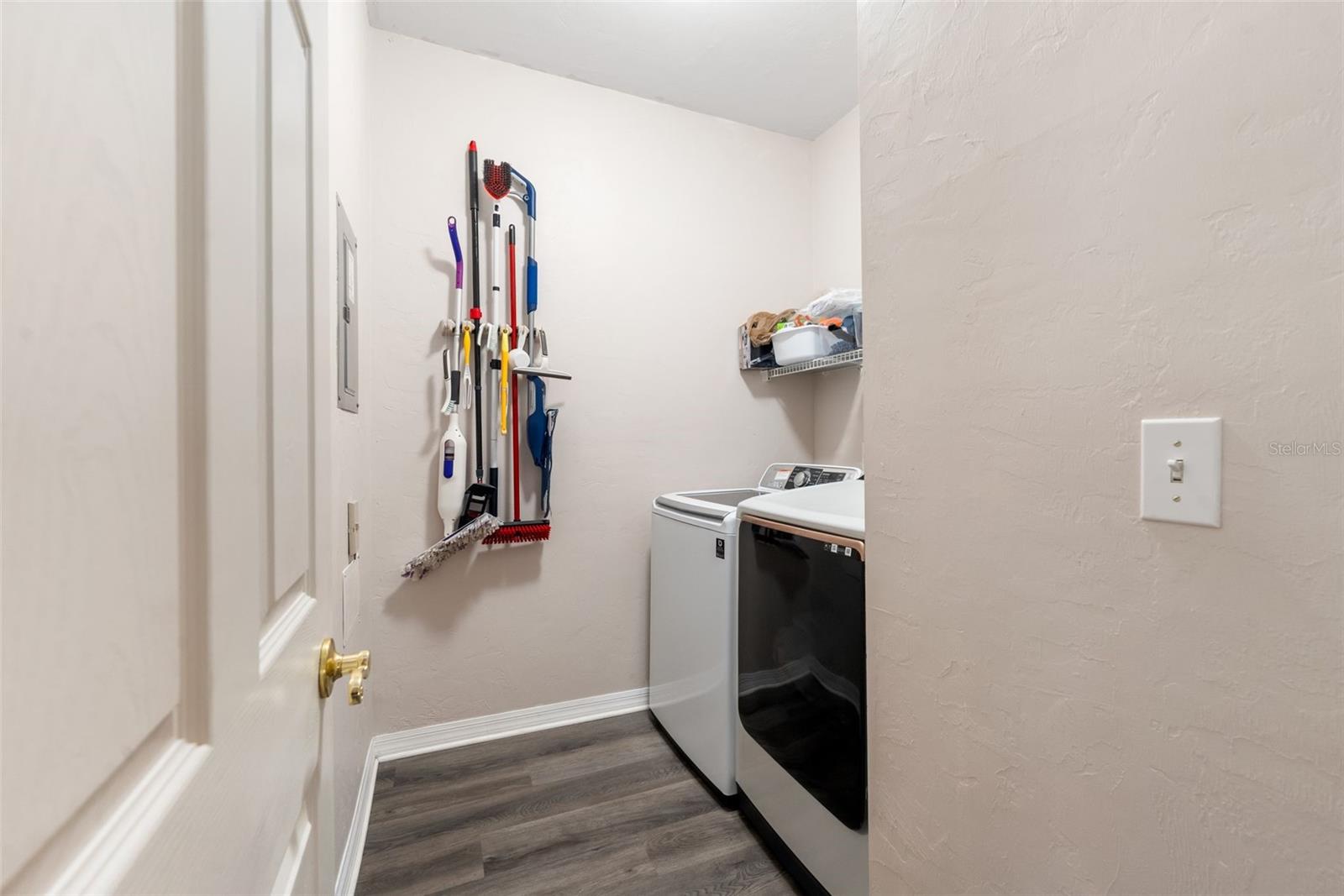 Image 20 of 40 For 10510 28th Place