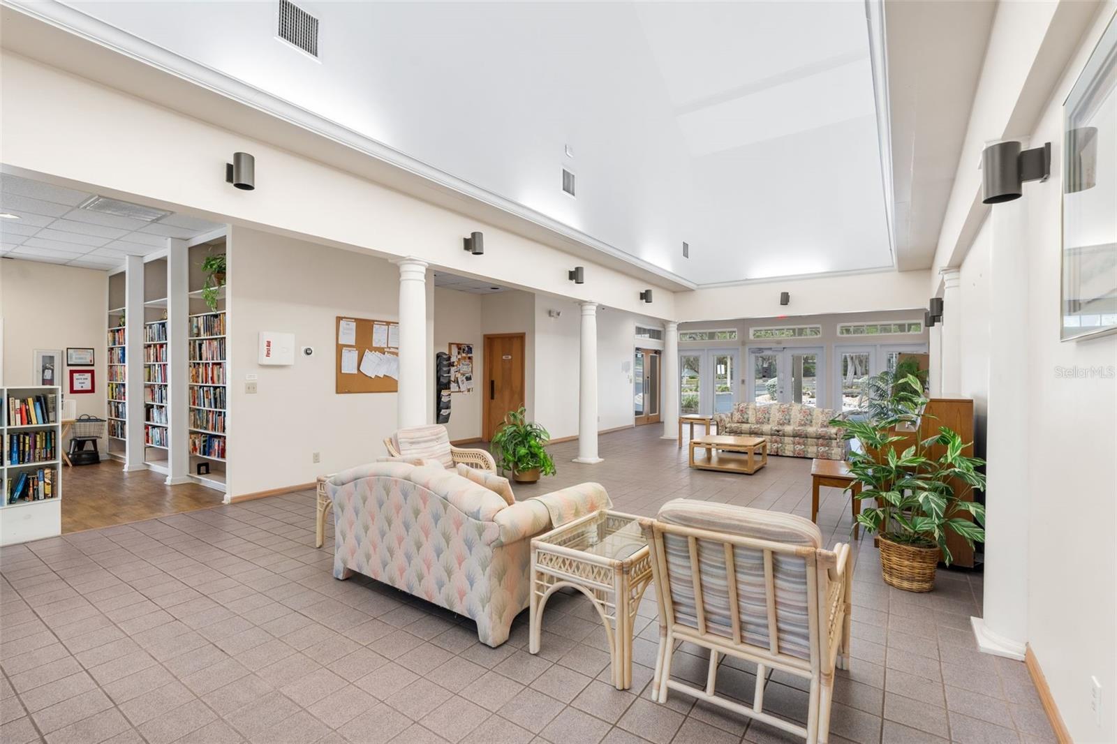 Image 33 of 40 For 10510 28th Place