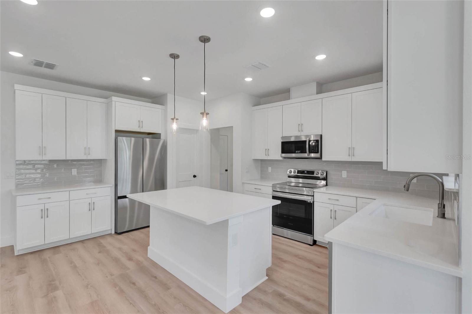 Image 10 of 34 For 16171 243rd Way