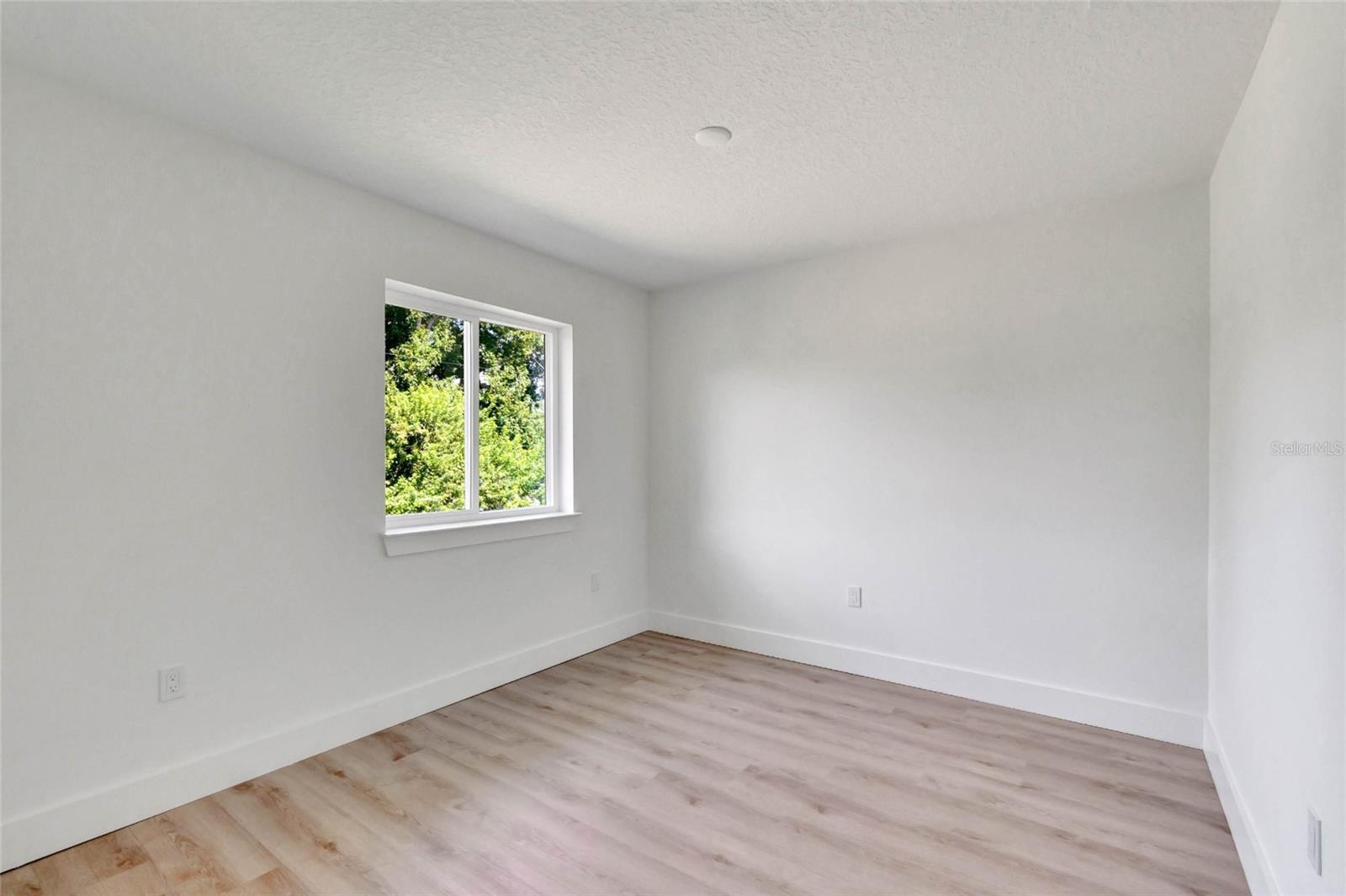 Image 18 of 34 For 16171 243rd Way