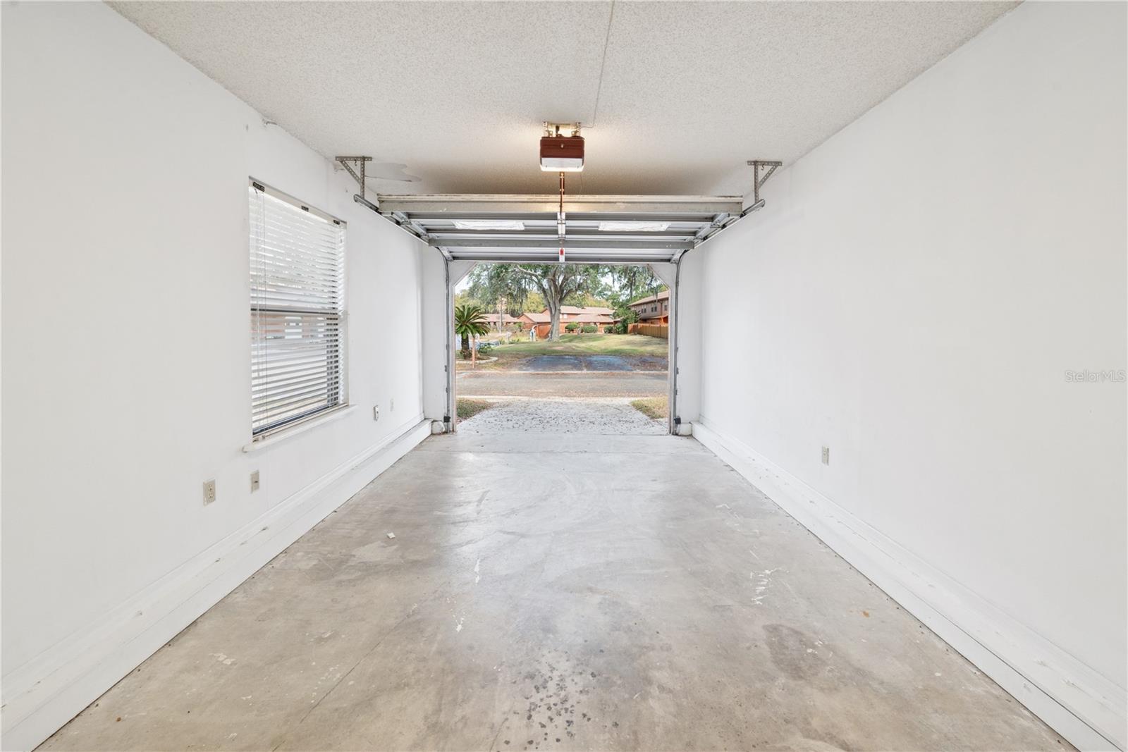 Image 28 of 41 For 2701 10th Street 101