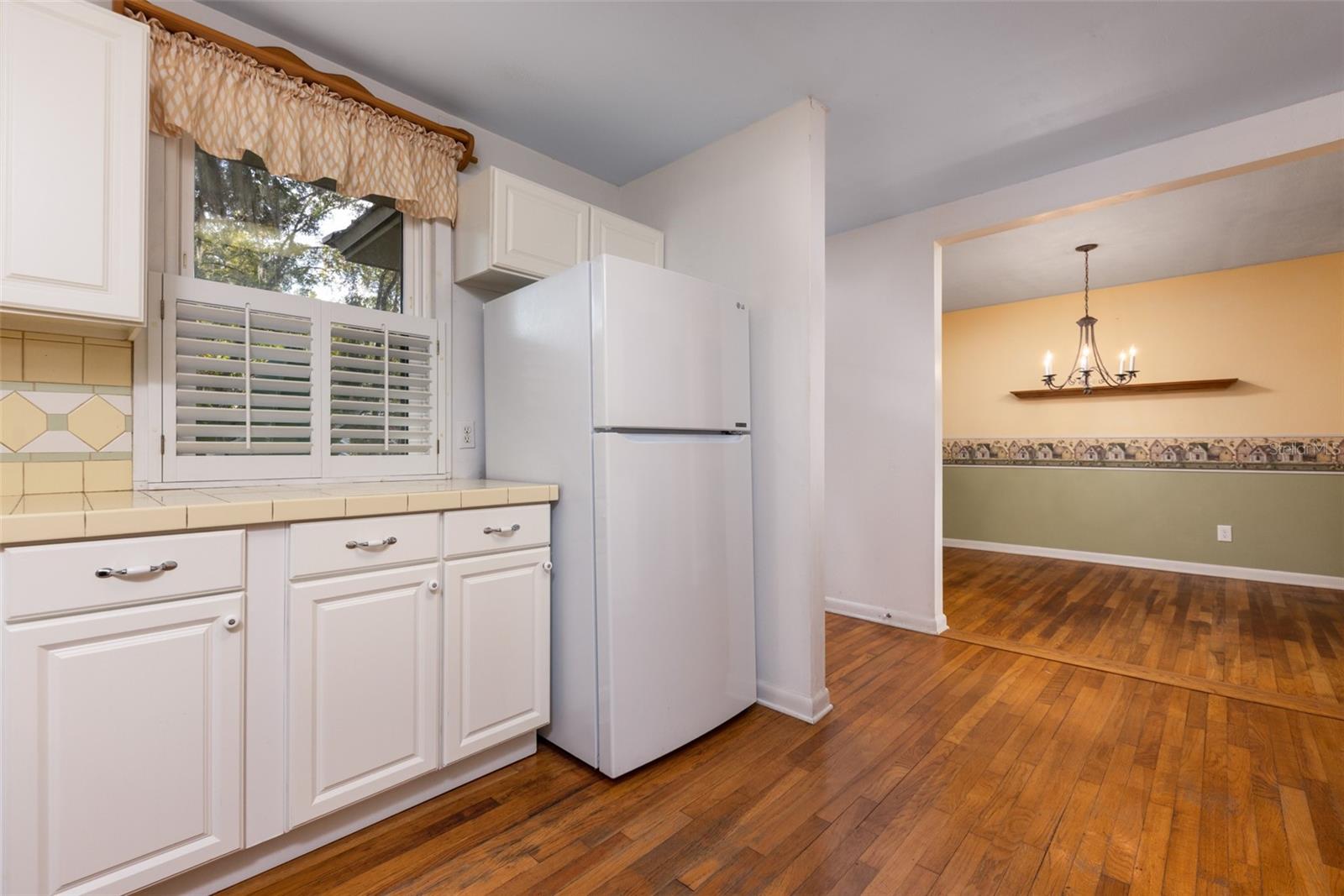 Image 10 of 44 For 7915 Breezy Point Road W